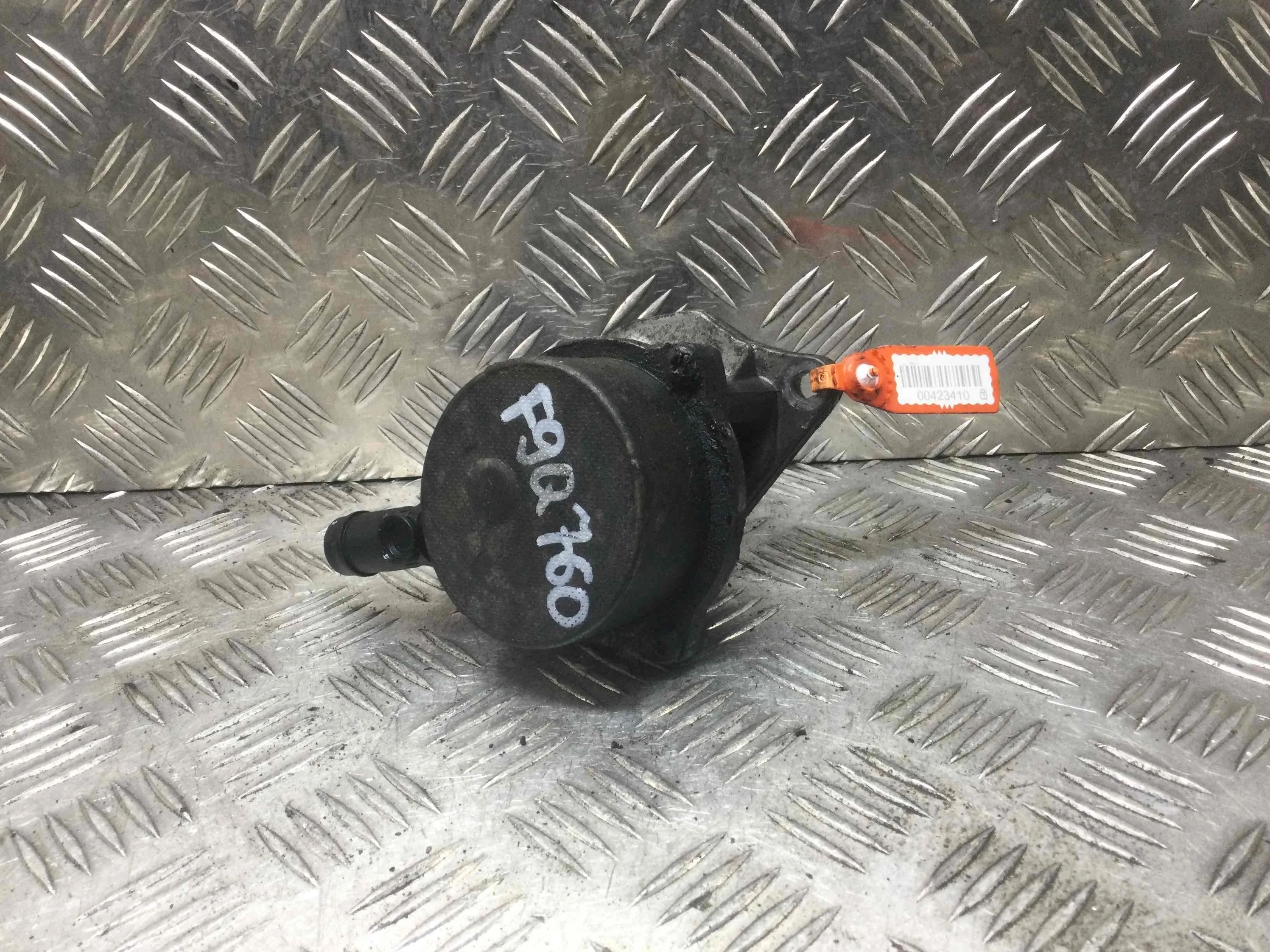 Насос вакуумный Renault Trafic 2 поколение (2001-2006) дизель 1.9 TDI Механика Микроавтобус