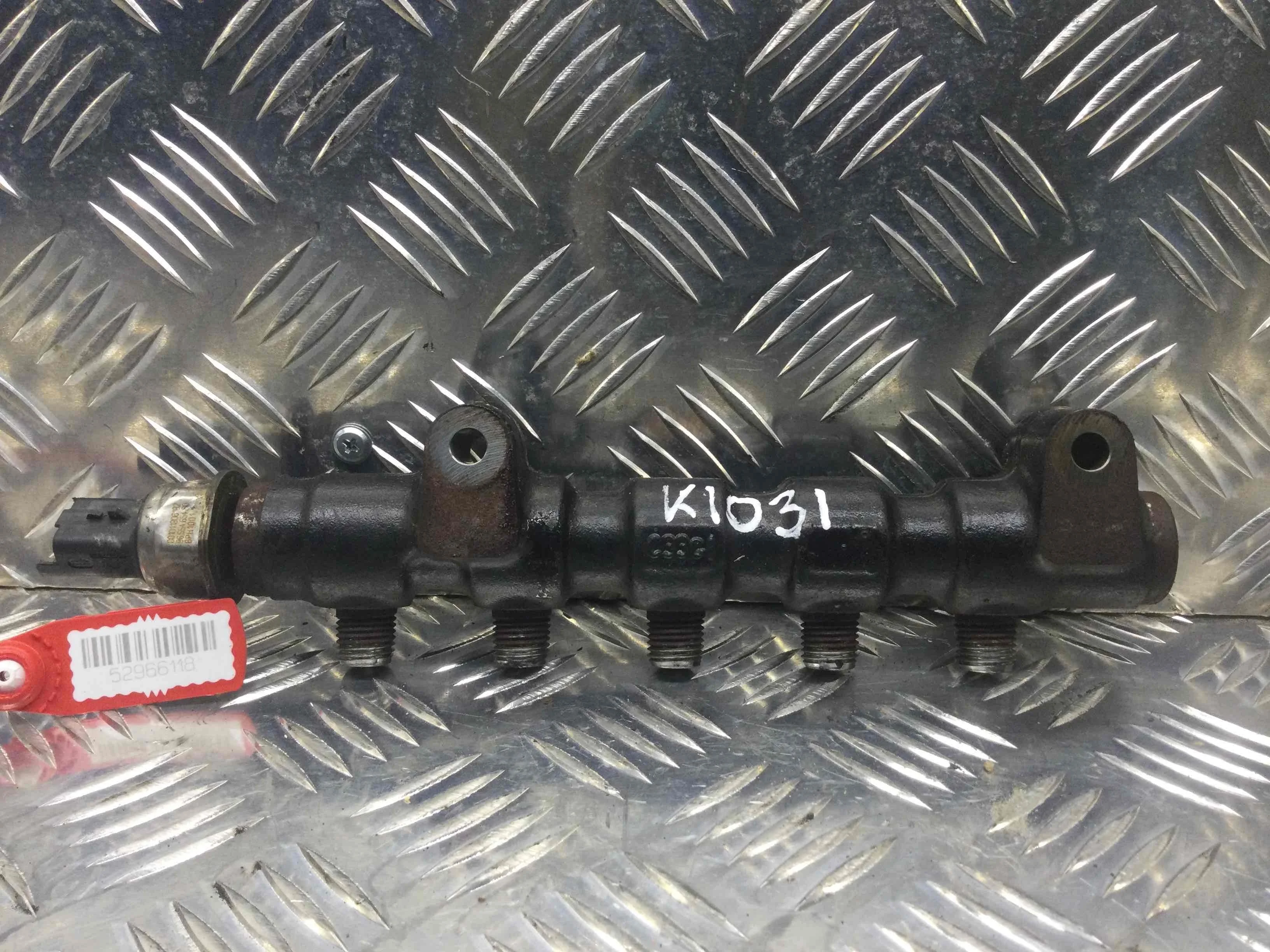 Топливная рампа Citroen C3 Picasso 1 поколение 2008 - 2013 дизель 1.6 HDI Механика Х/б