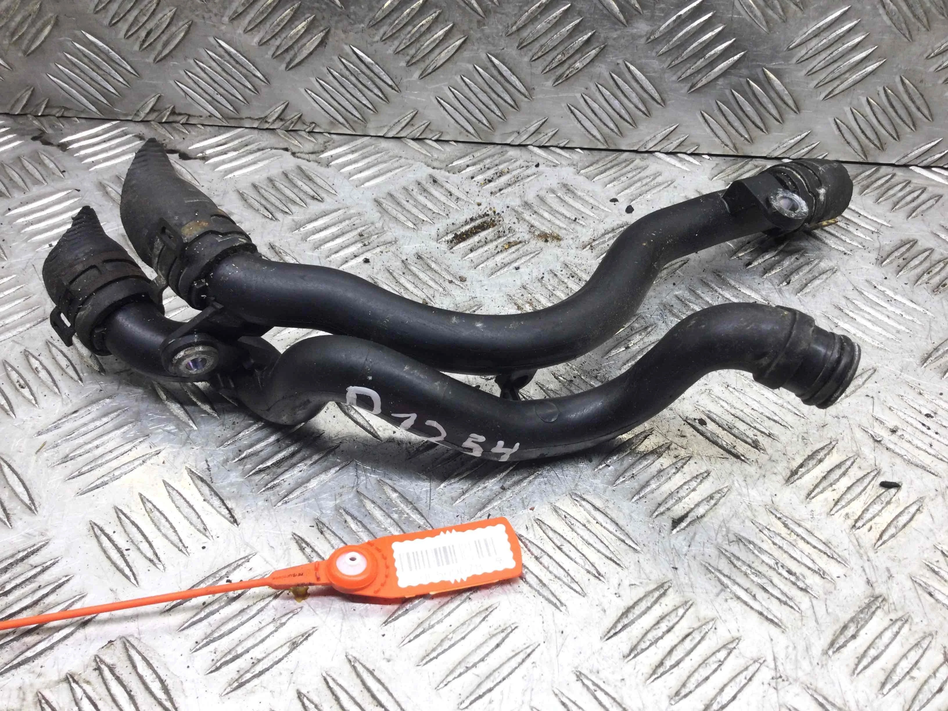 Трубка охлаждающей жидкости пластиковая Audi A6 C6/4F (2004-2008) дизель 2.0 TDI Механика Седан