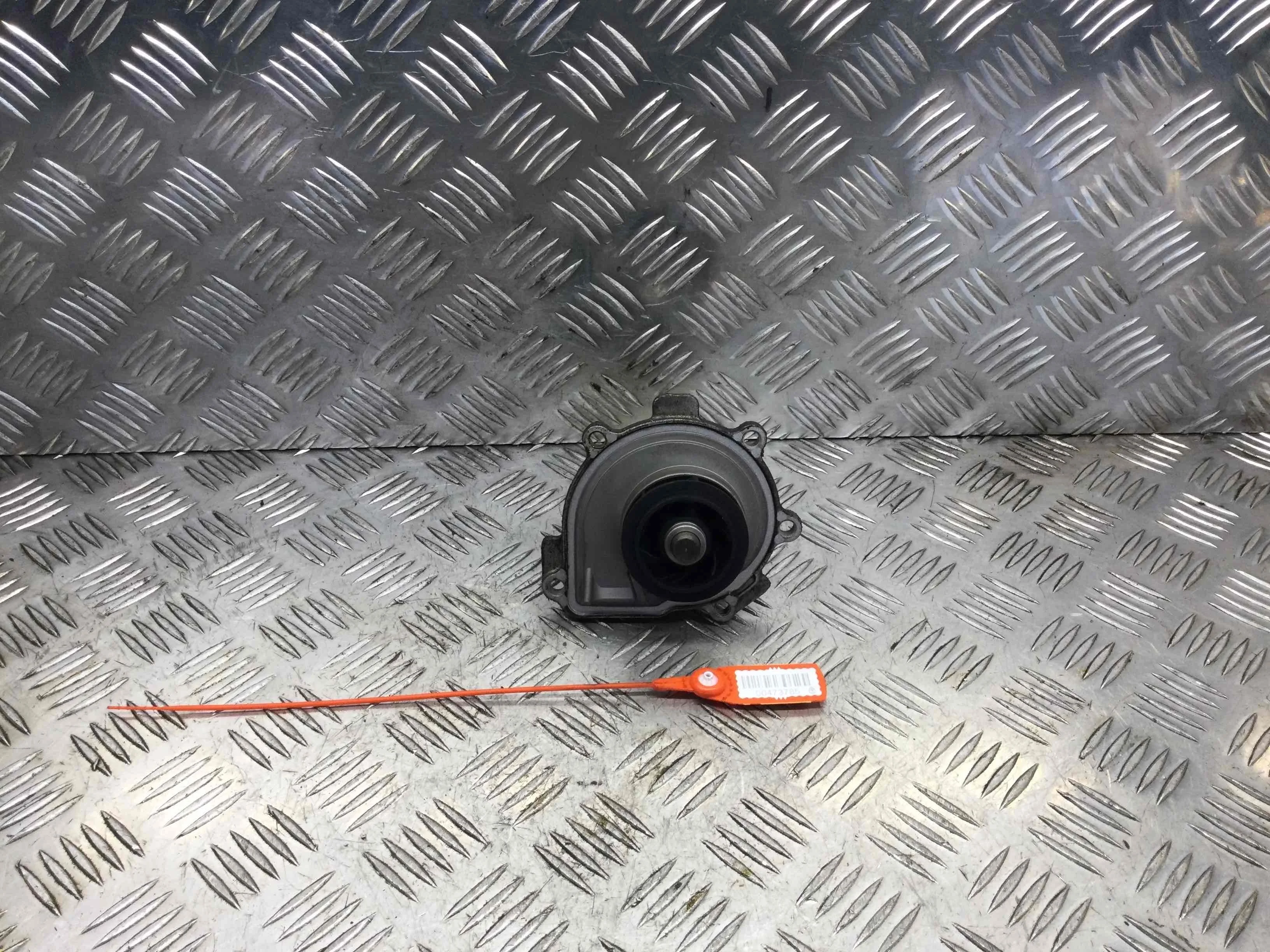 Помпа Opel Insignia 1 поколение (2008-2013) бензин 1.8 i Механика Седан