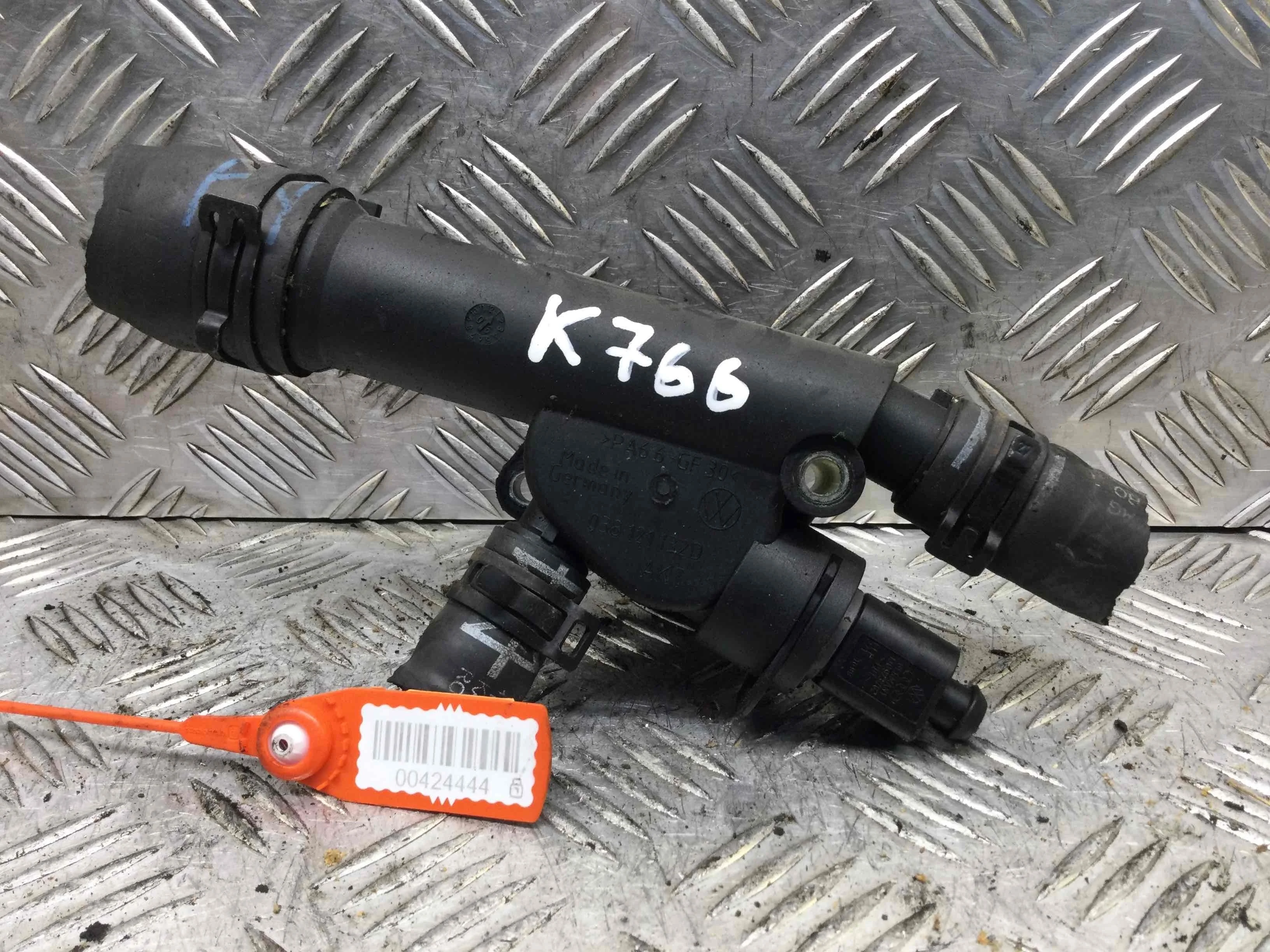 Фланец (тройник) системы охлаждения SEAT Altea 1 поколение (2004-2009) дизель 1.9 TDI Механика Х/б