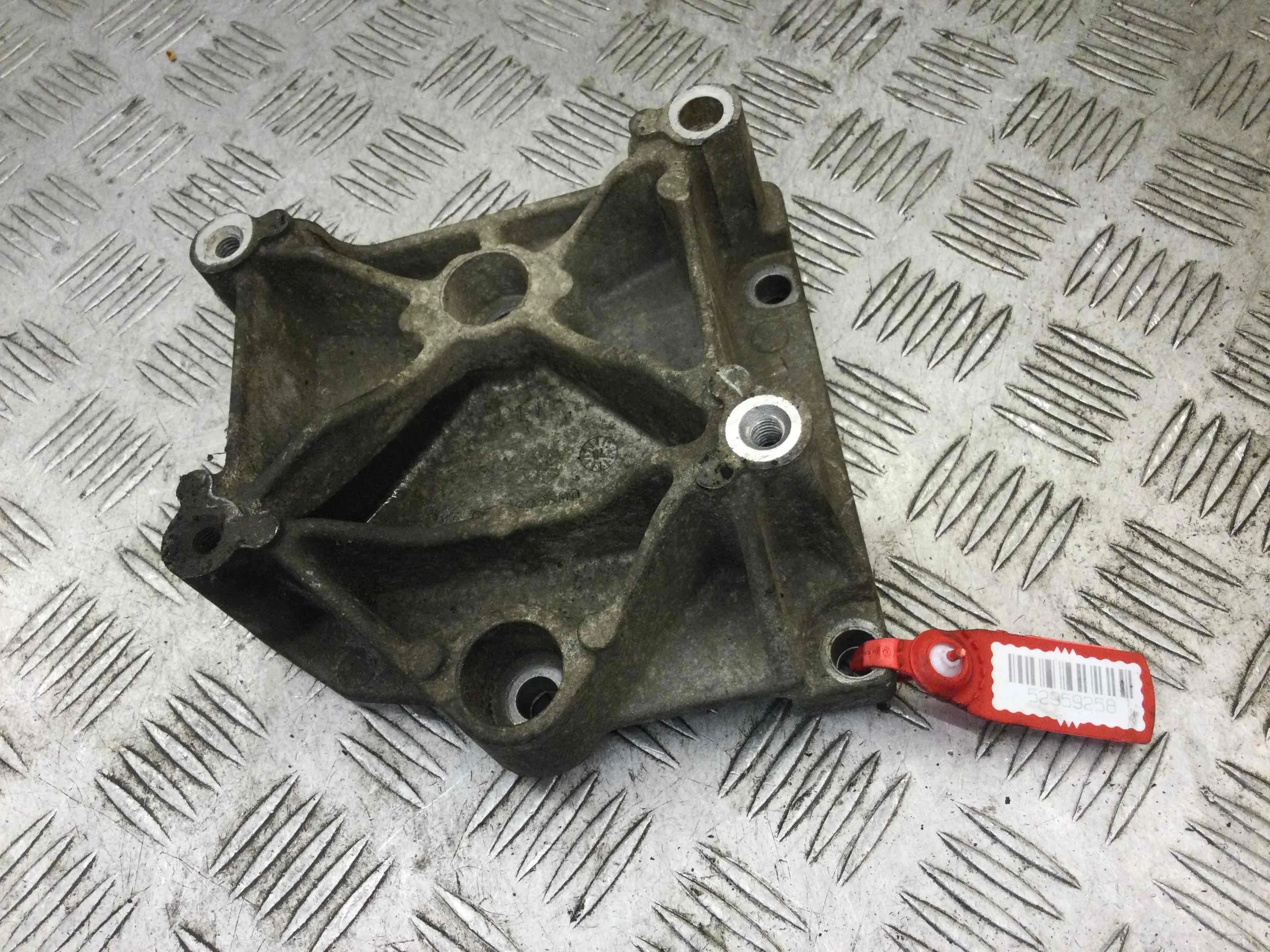 Кронштейн компрессора кондиционера Peugeot 206 1 поколение (1998-2003) бензин 1.6 i Механика Х/б