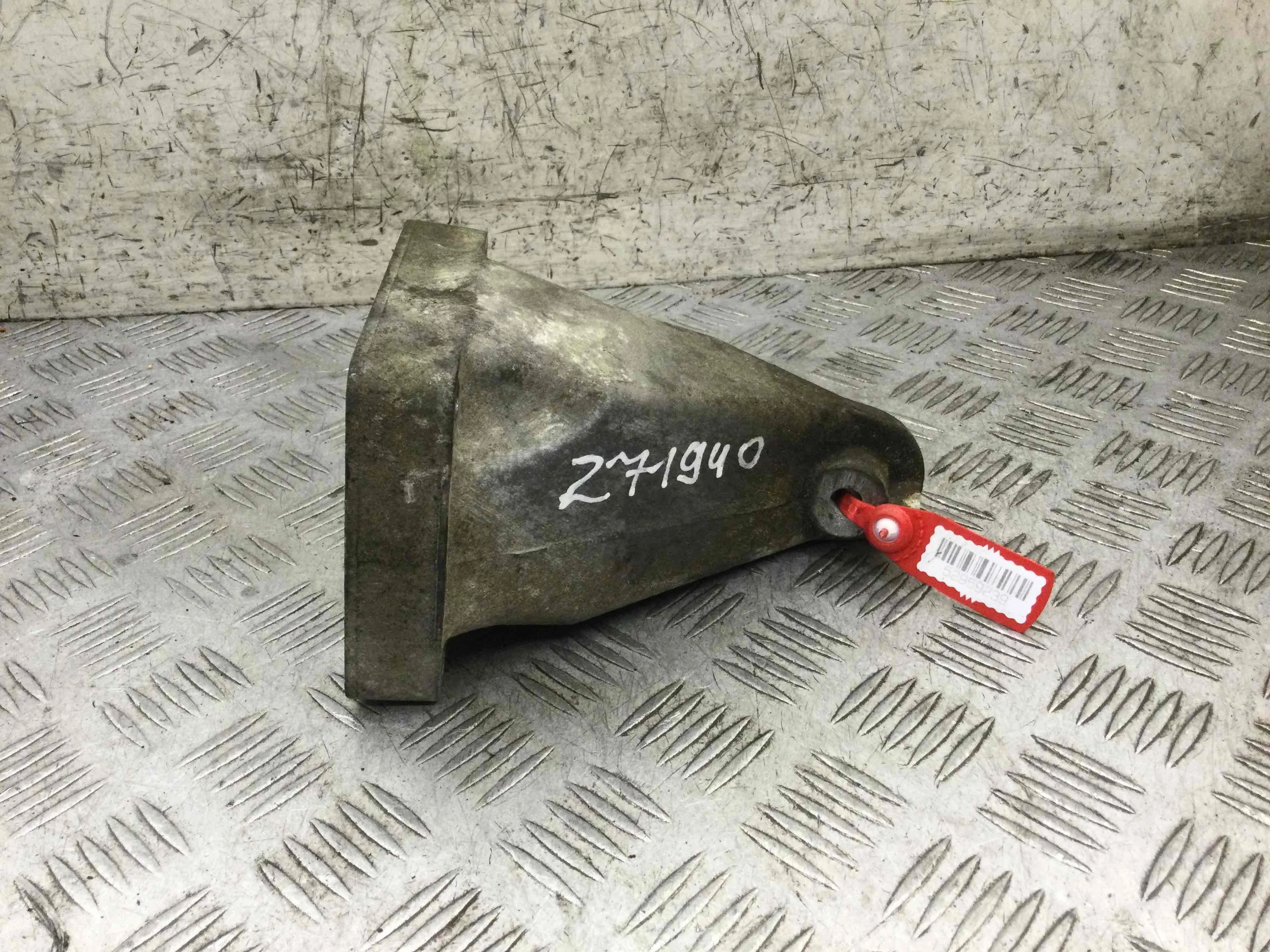 Кронштейн двигателя Mercedes C-klasse W203/S203/CL203 (2000-2004) бензин 1.8 Kompressor Автомат Седан