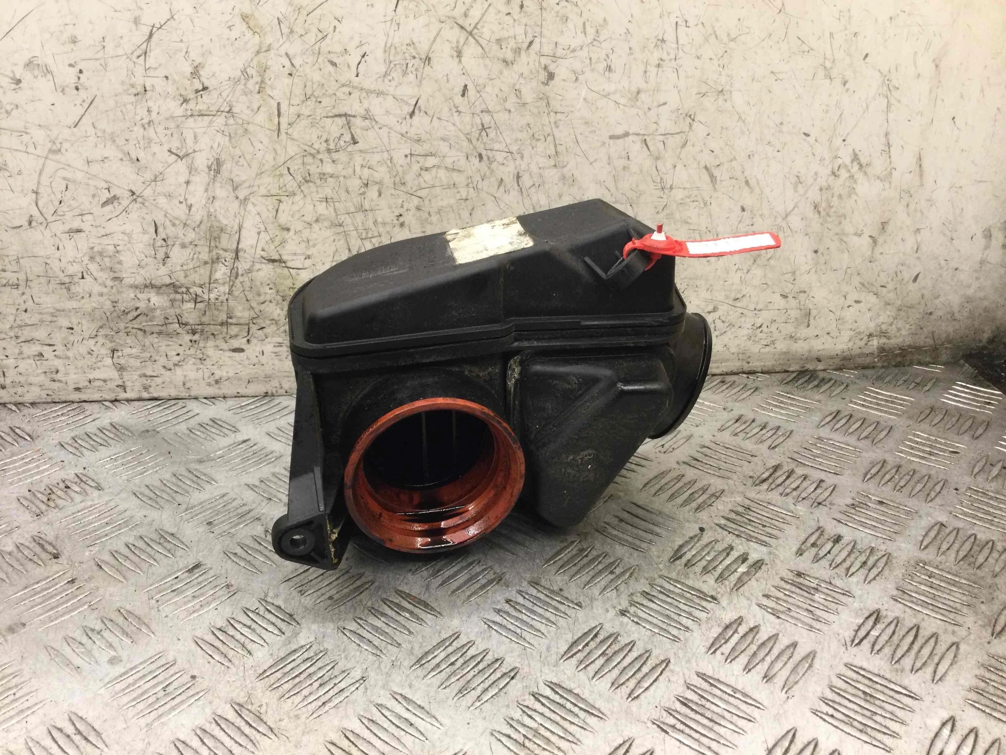 Резонатор воздушного фильтра Mercedes C-klasse W203/S203/CL203 (2000-2004) бензин 1.8 Kompressor Автомат Седан