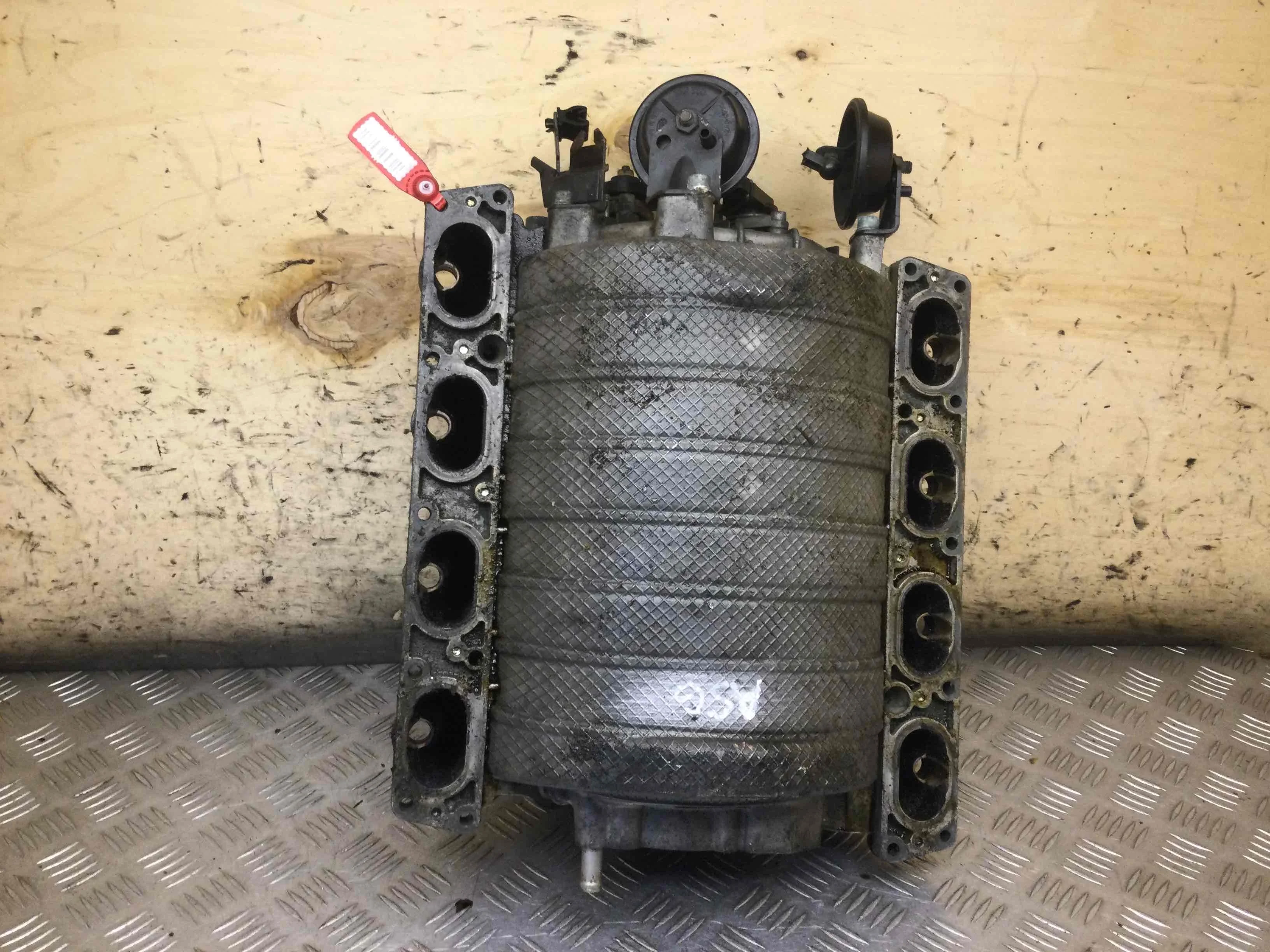 Коллектор впускной Audi A6 C5/4B (1997-2004) бензин 4.2  Автомат Седан