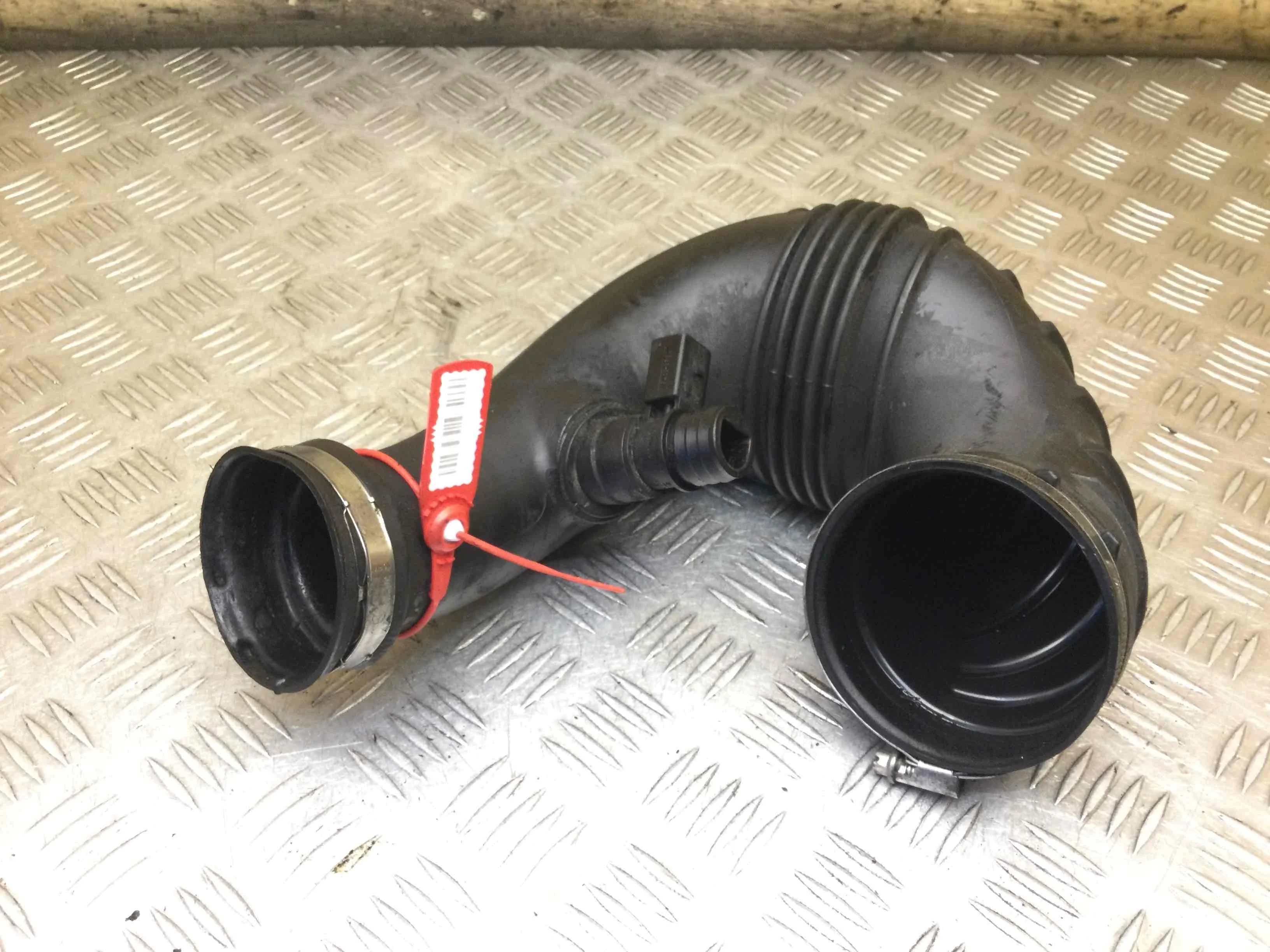 Патрубок воздушного фильтра Mercedes C-klasse W203/S203/CL203 (2000-2004) дизель 2.2 CDI Механика Седан