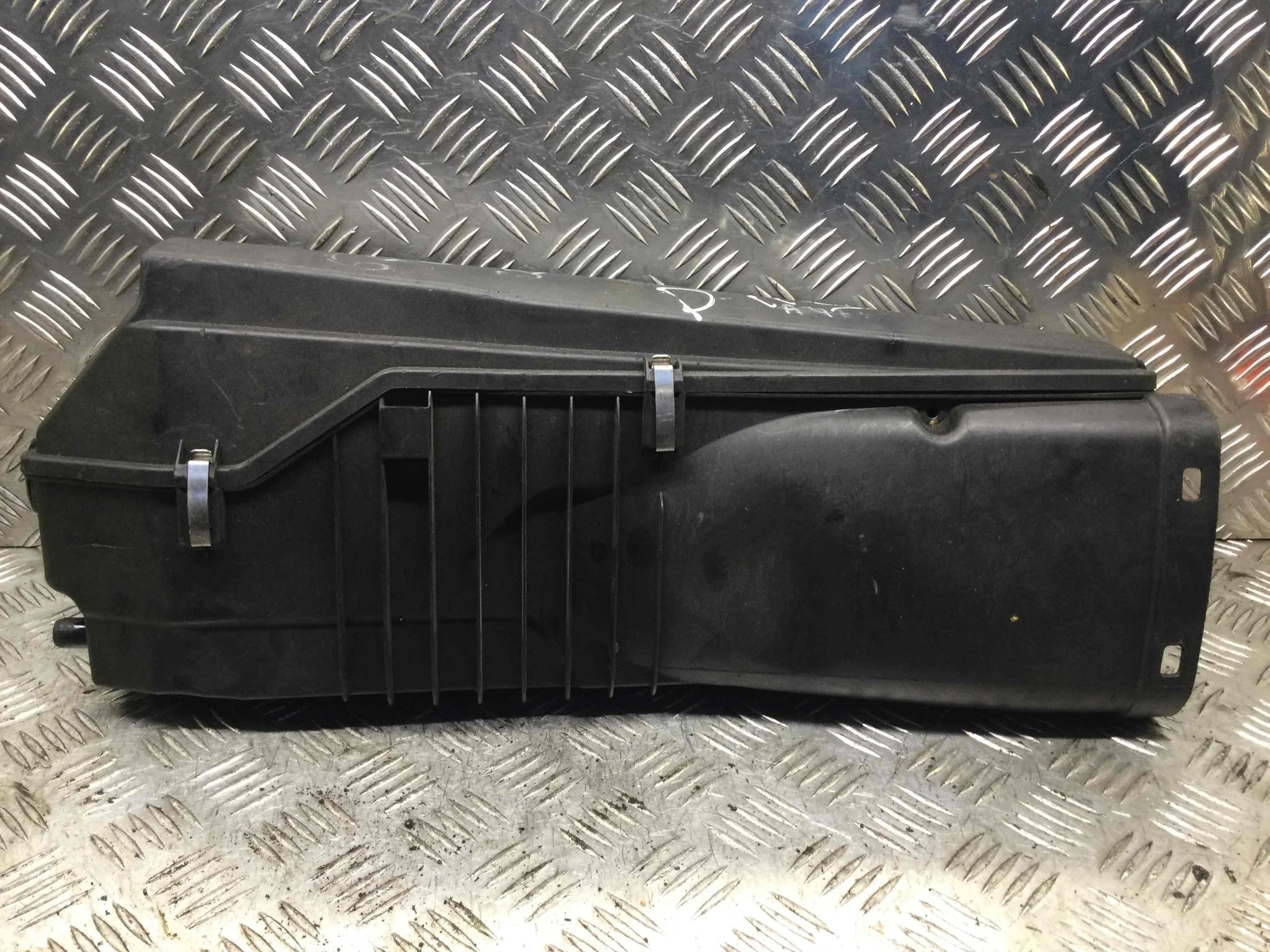 Корпус воздушного фильтра Mercedes C-klasse W203/S203/CL203 (2000-2004) дизель 2.2 CDI Автомат Седан