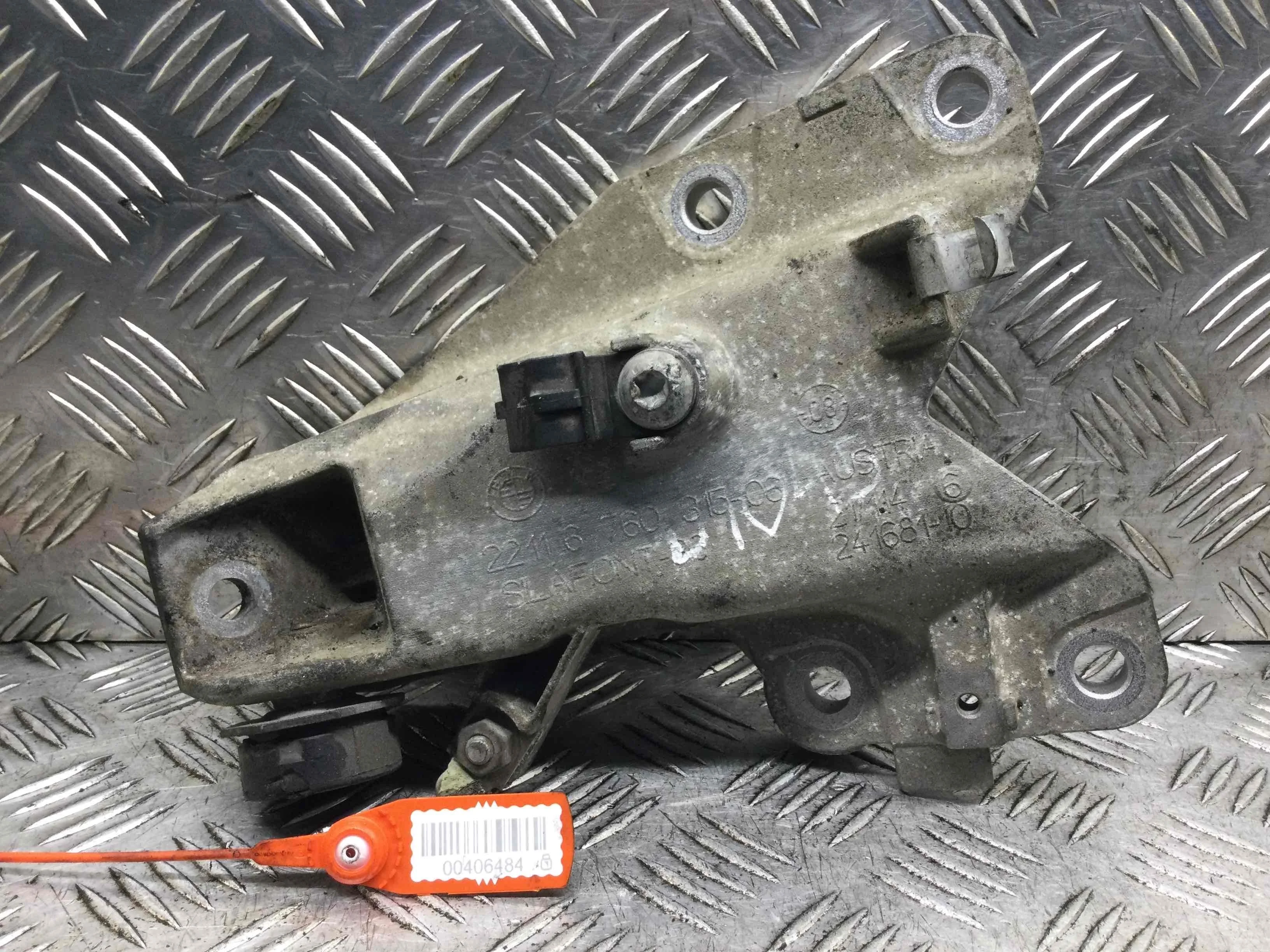 Кронштейн двигателя BMW 5-Series 5-Series E60/E61 [рестайлинг] (2007-2010) бензин 3.0 i Механика Седан