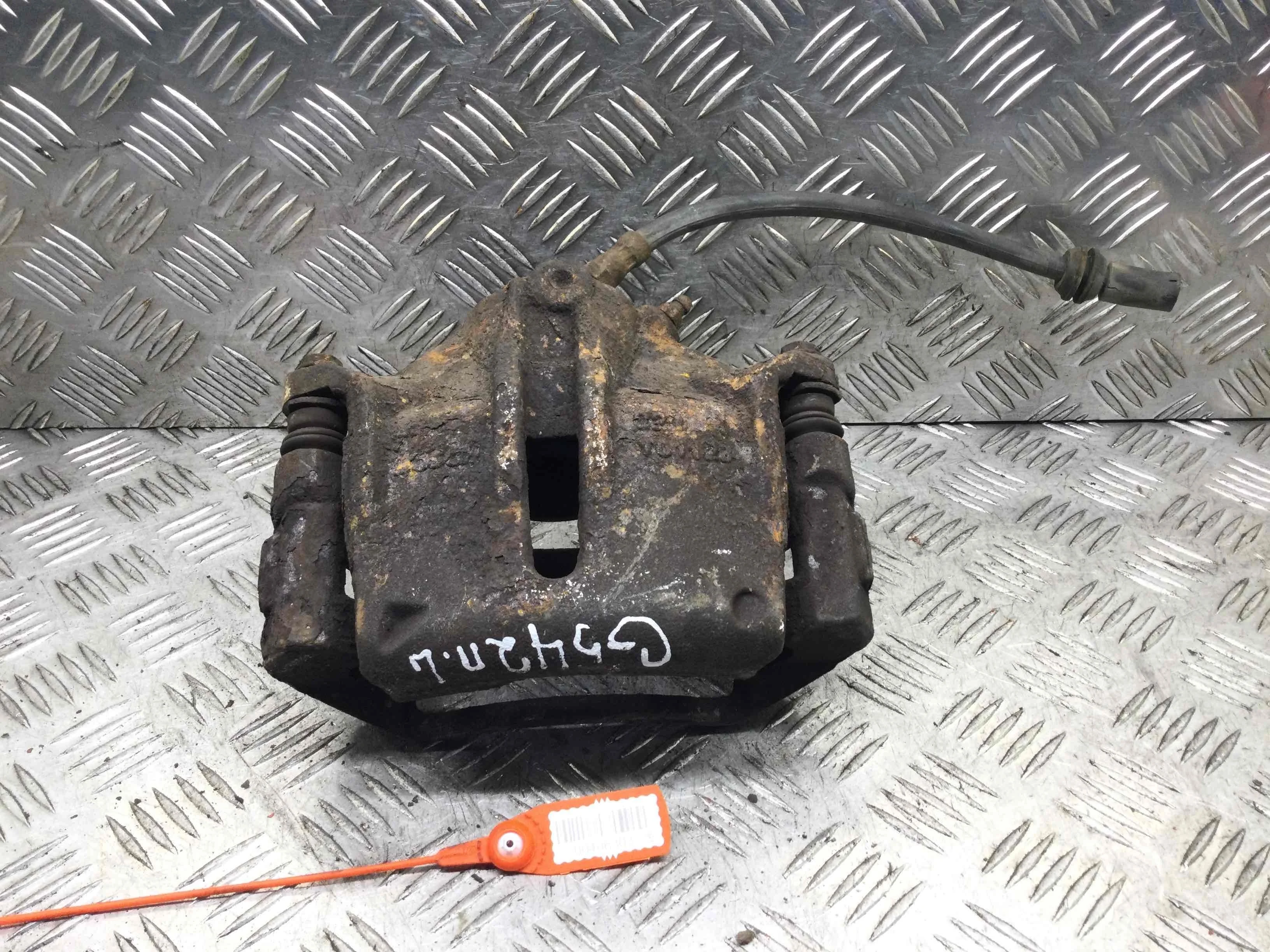 Суппорт передний левый Ford Mondeo 3 поколение [рестайлинг] (2003-2007) дизель 2.0 TDCi Механика Лифтбэк