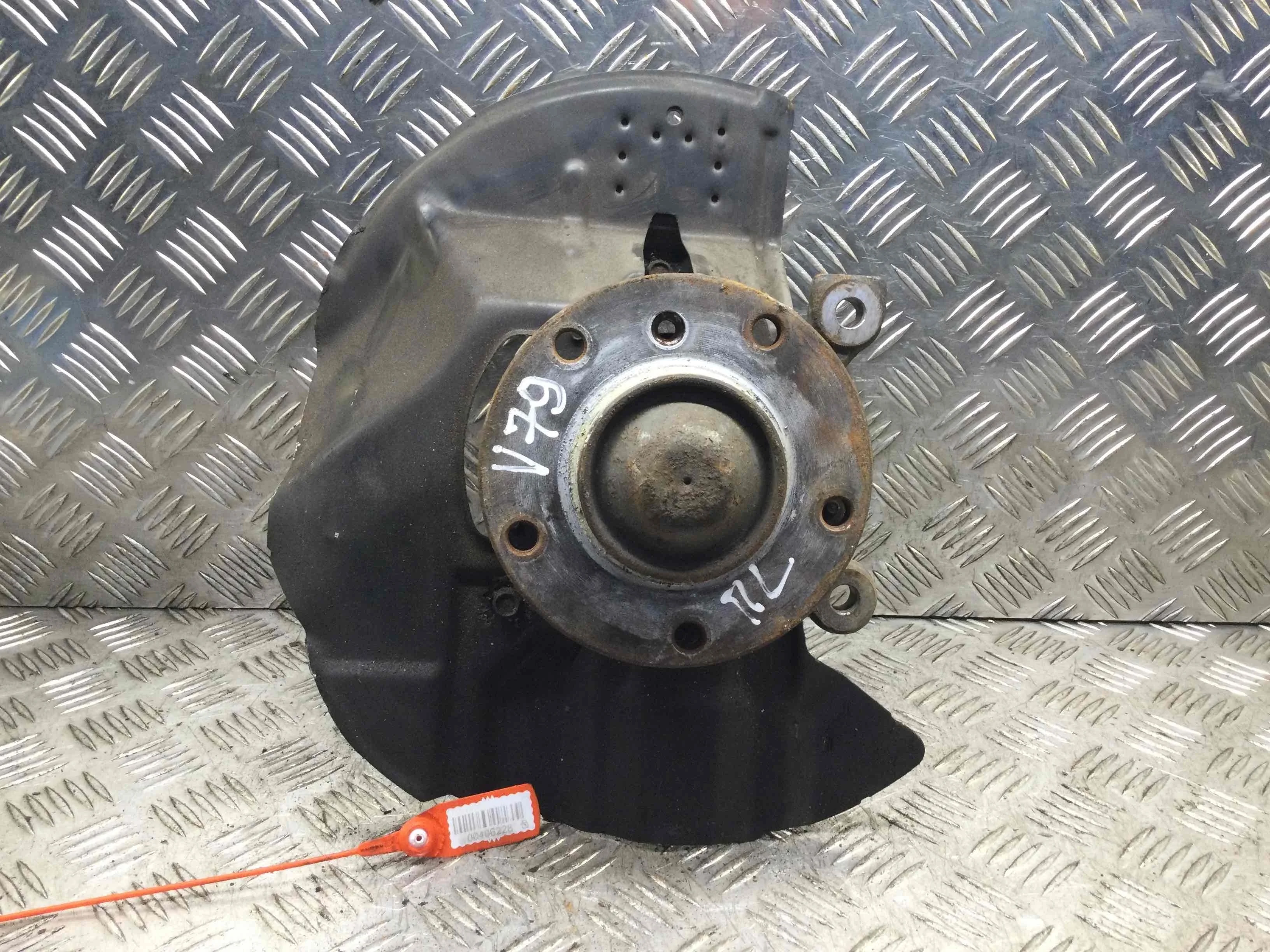 Ступица передняя левая BMW 3-Series 3-Series E46 1998 - 2006 дизель 2.0 TDI Механика Универсал