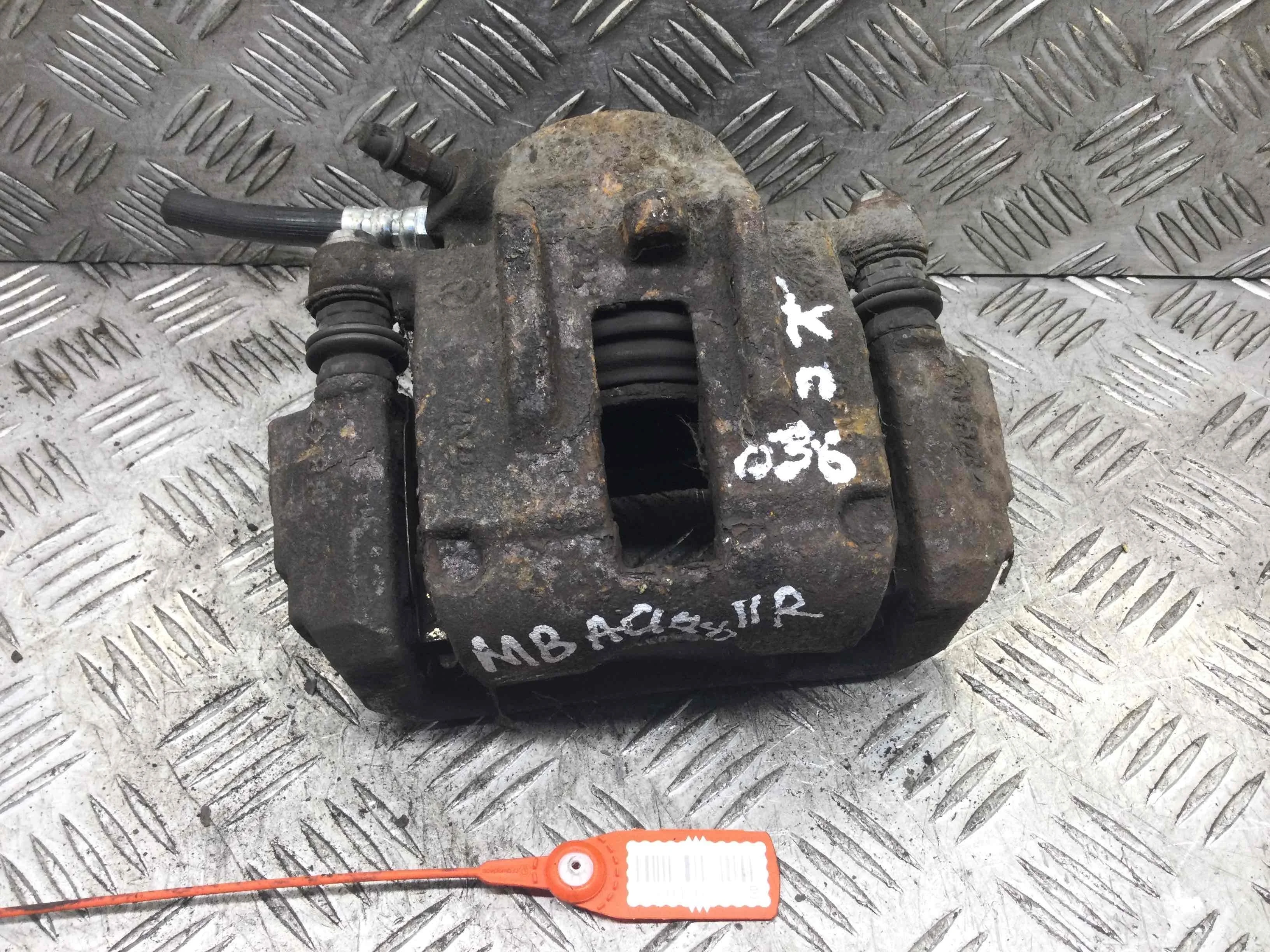 Суппорт передний левый Mercedes A-klasse W169 [рестайлинг] (2008-2012) бензин 1.6   Минивэн