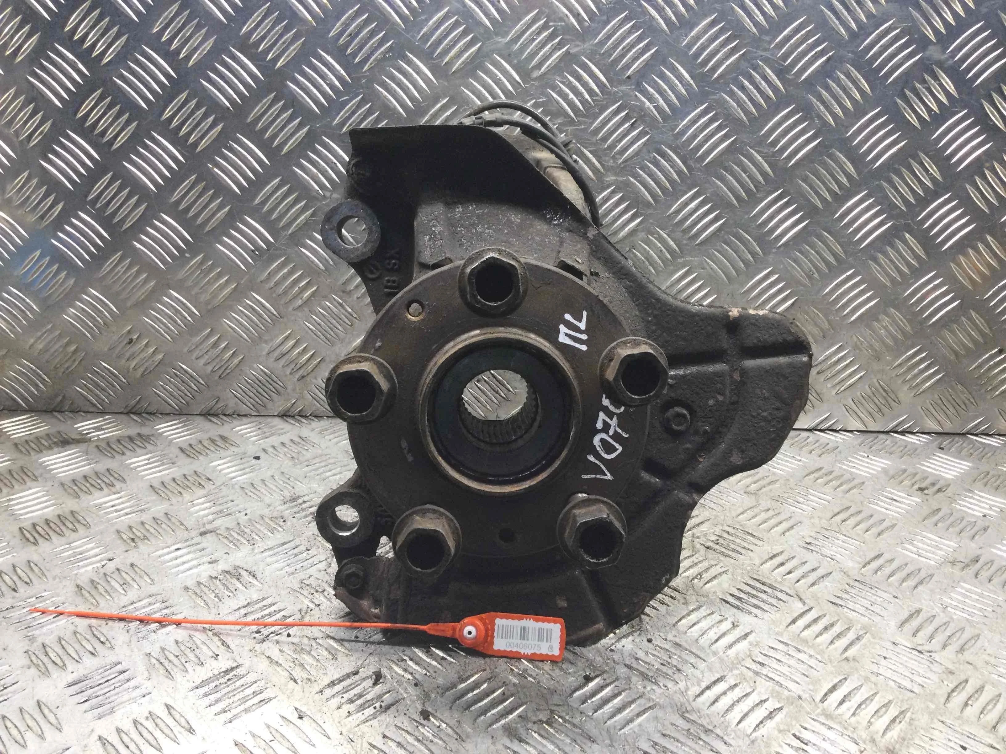 Ступица передняя левая BMW 3-Series 3-Series E46 1998 - 2006 дизель 2.0 TDI Механика Универсал