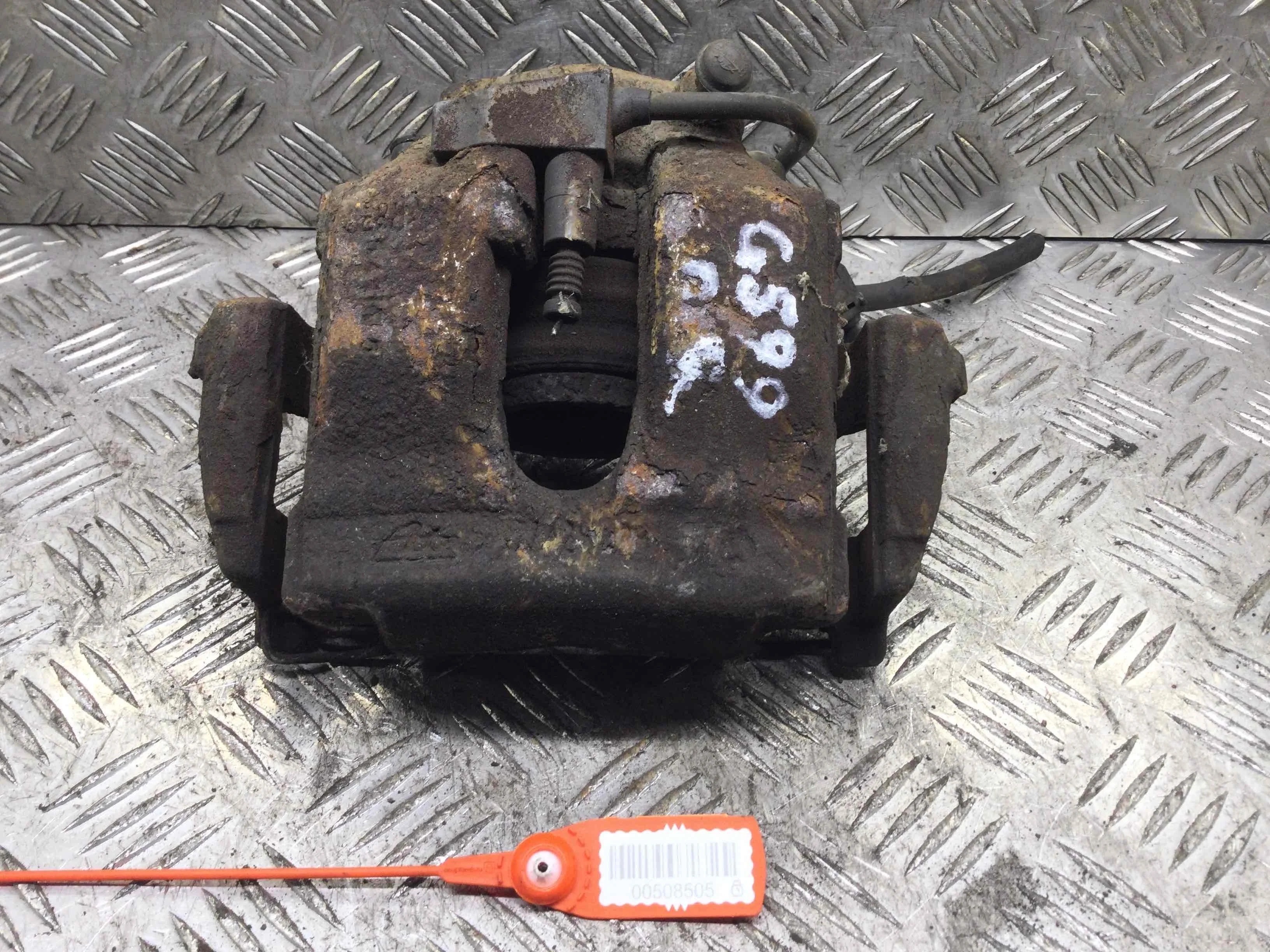 Суппорт передний левый Mercedes E-klasse E-klasse (W210) 1995 - 2003 бензин 2.3 i Автомат Седан