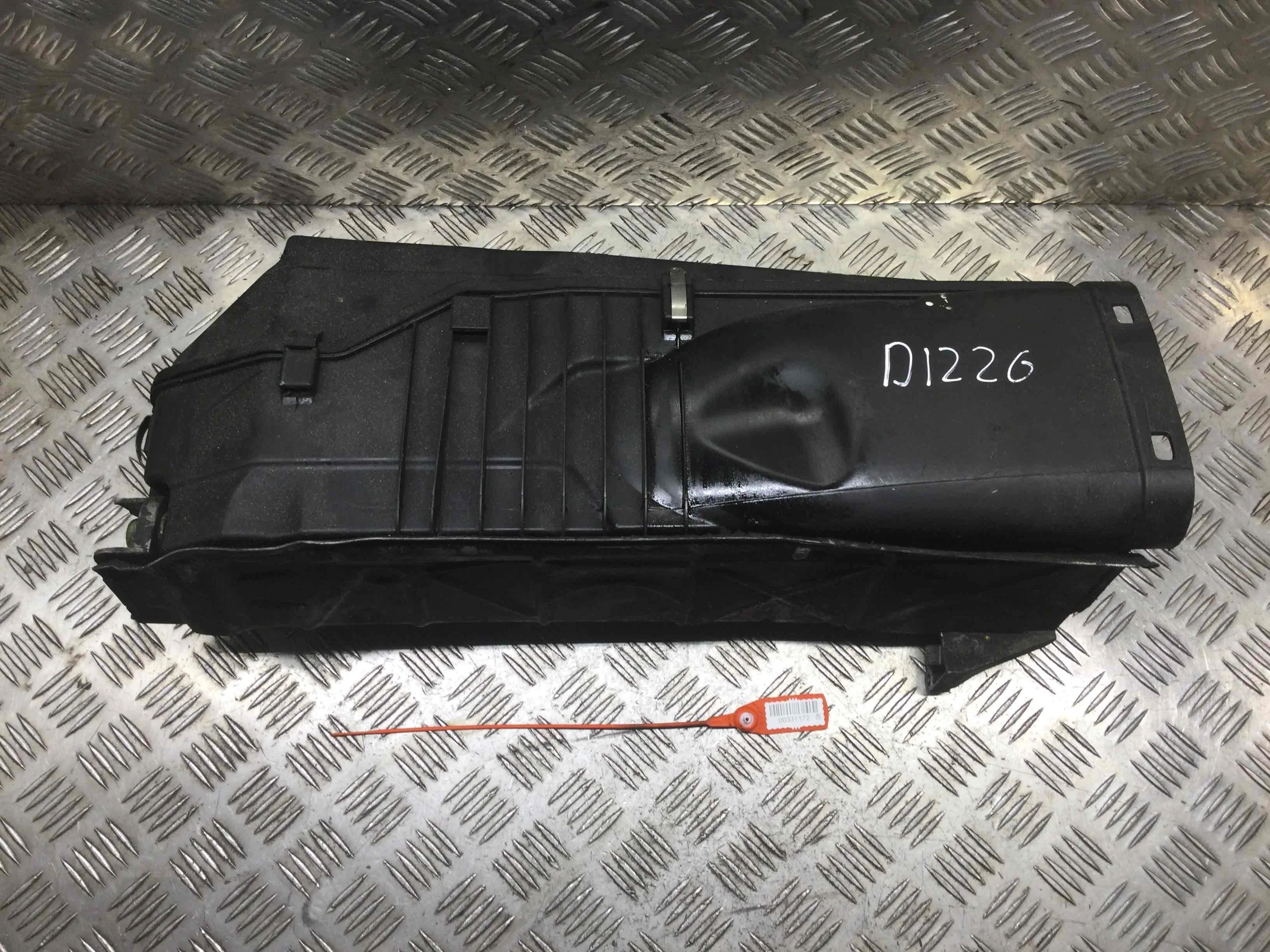 Корпус воздушного фильтра Mercedes E-klasse E-klasse (W211) 2002 - 2009 дизель 2.2 CDI Автомат Седан