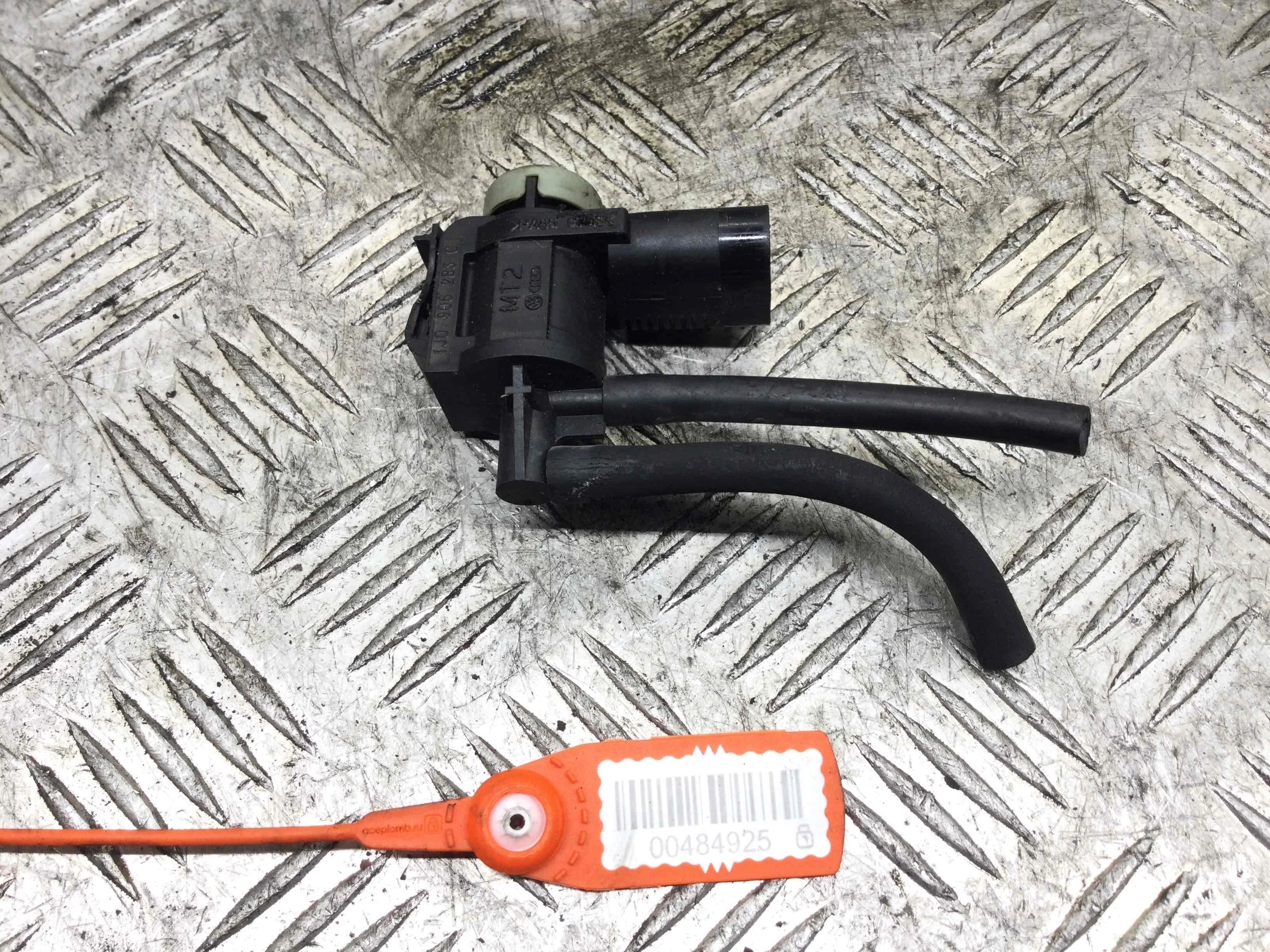 Клапан электромагнитный Audi A3 8L [рестайлинг] (2000-2003) бензин 1.6 i Механика Х/б