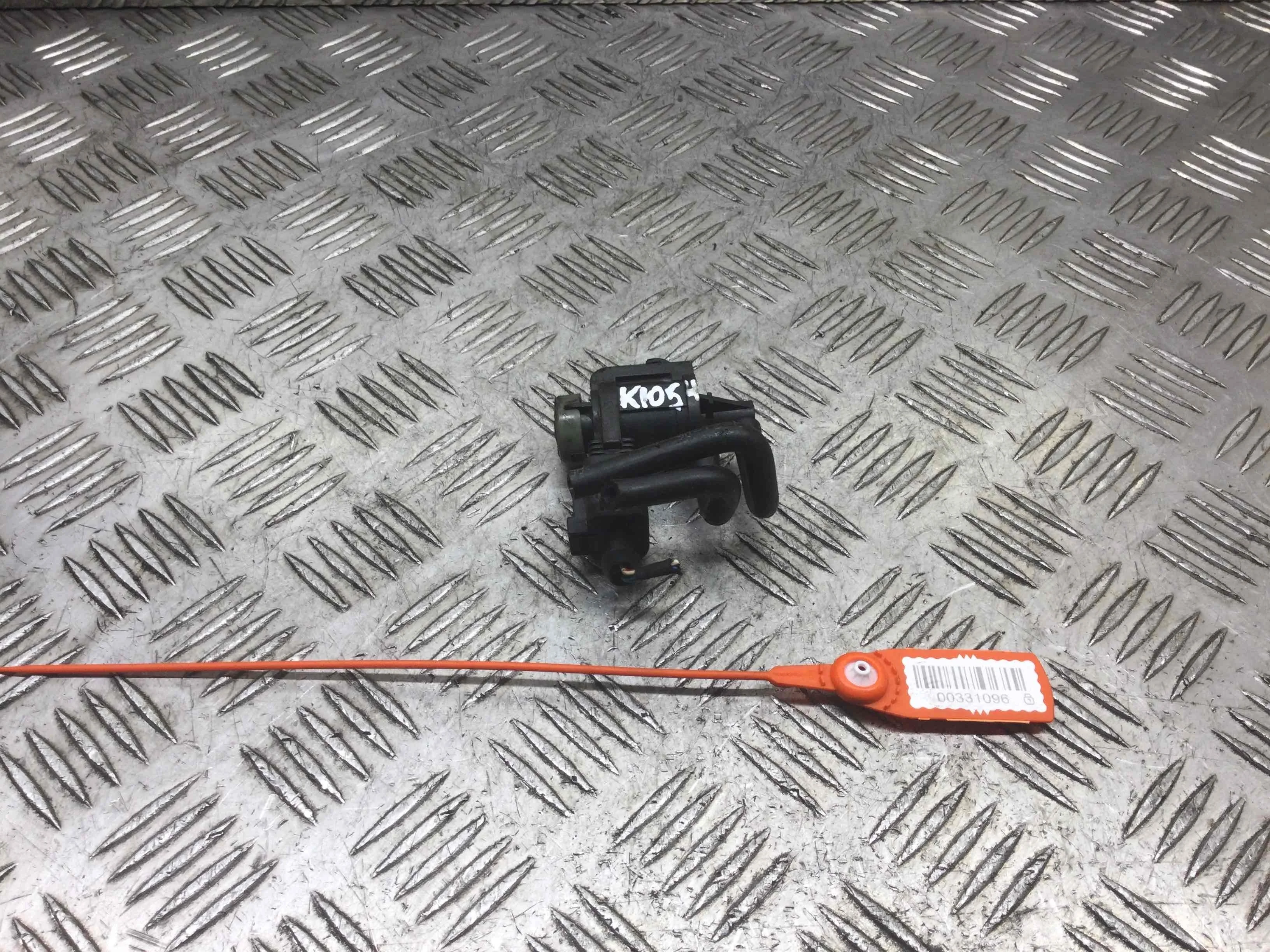 Клапан электромагнитный Volkswagen Passat B6 (2005-2010) дизель 2.0 TDI Механика Седан