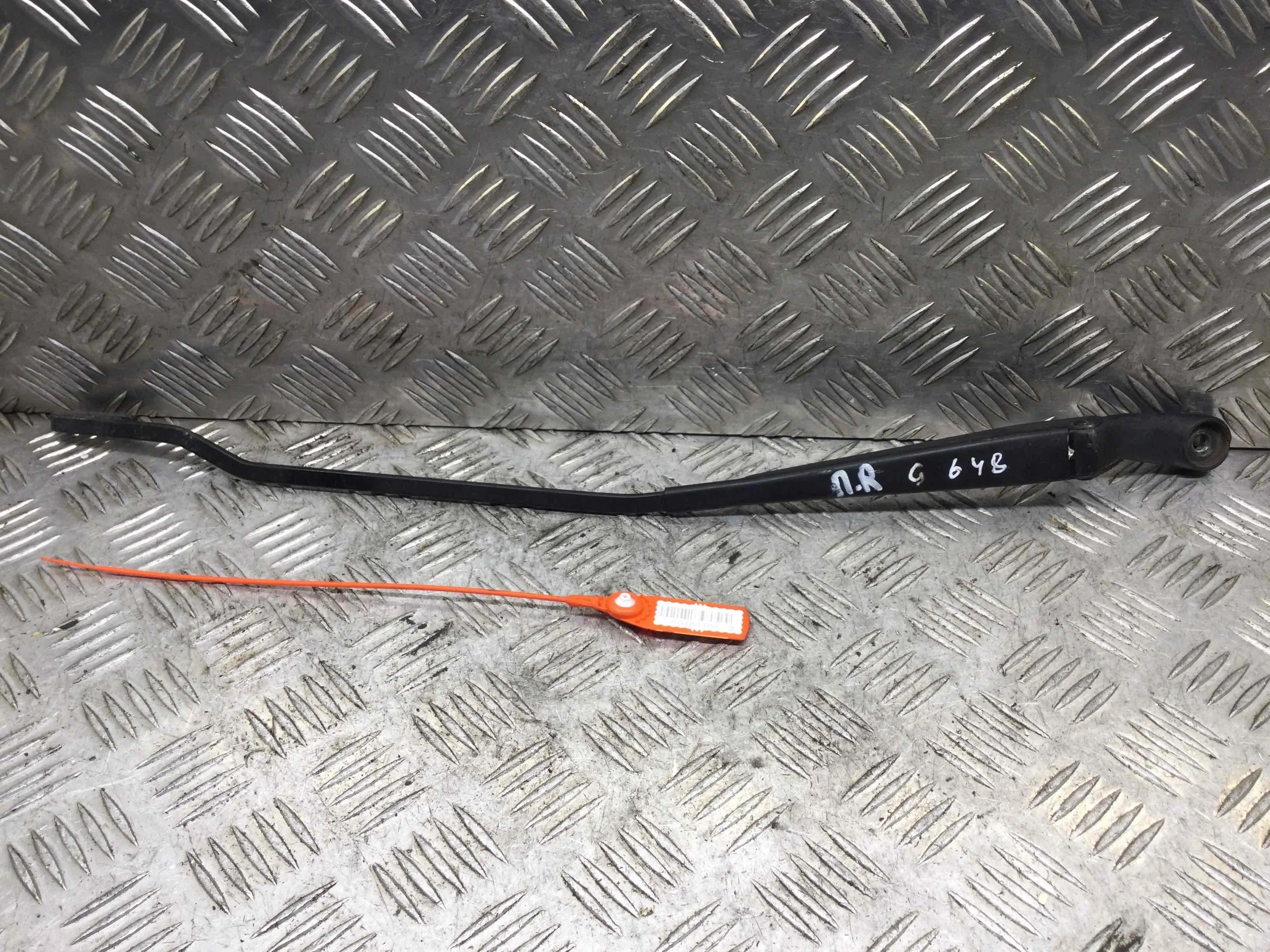 Щеткодержатель (поводок стеклоочистителя, дворник) Volkswagen Passat B5 (1996-2000) дизель 1.9 TDI Механика Х/б