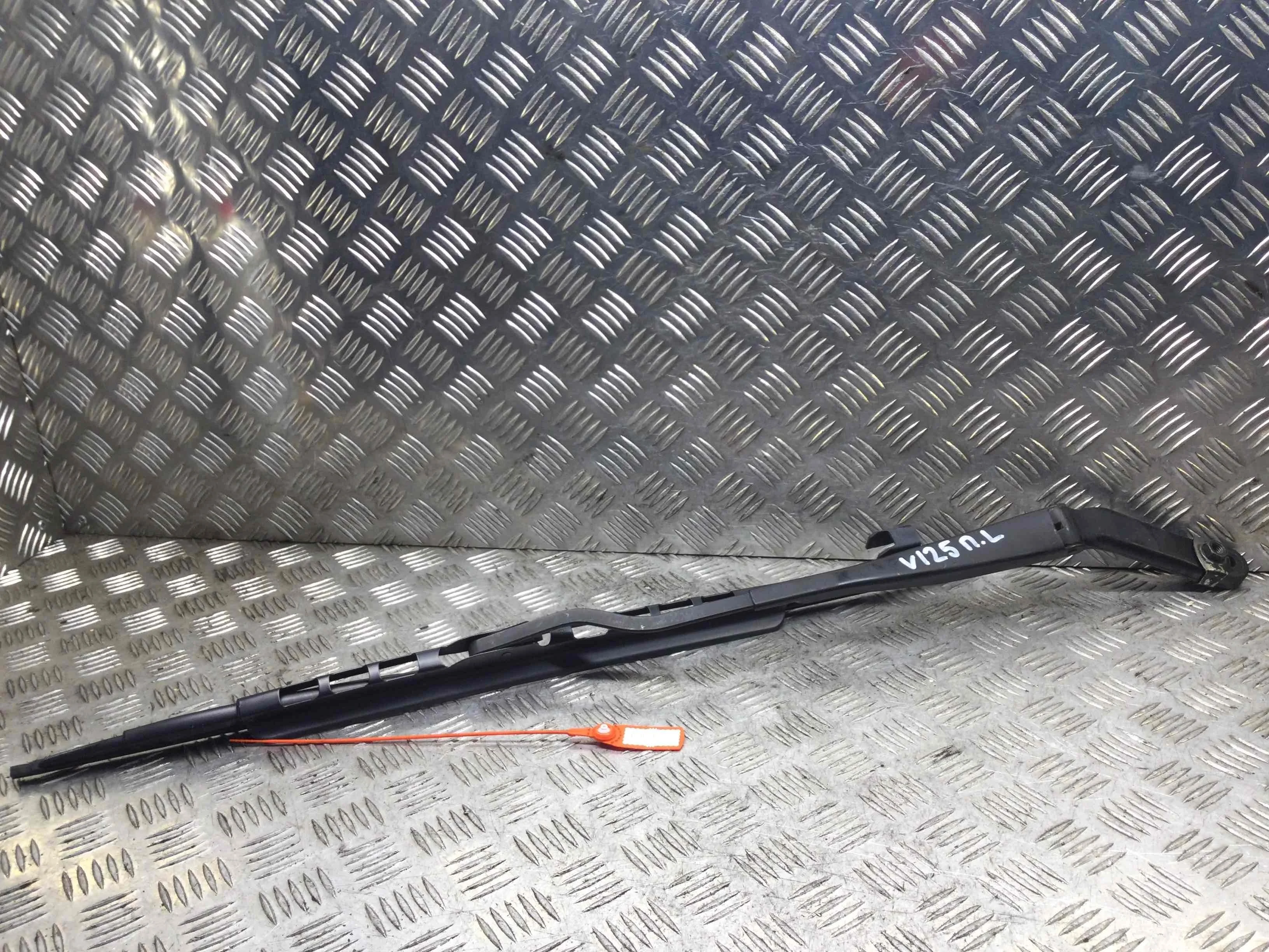 Щеткодержатель (поводок стеклоочистителя, дворник) Mercedes S-klasse W220 (1998-2002) бензин 5.0 i Автомат Седан