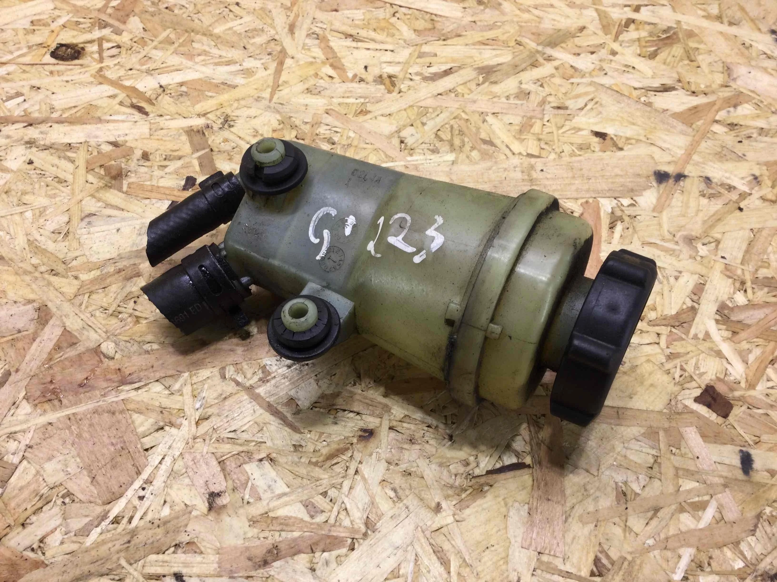 Бачок гидроусилителя Ford Focus 1 поколение (1998-2001) бензин 1.8 i Механика Седан