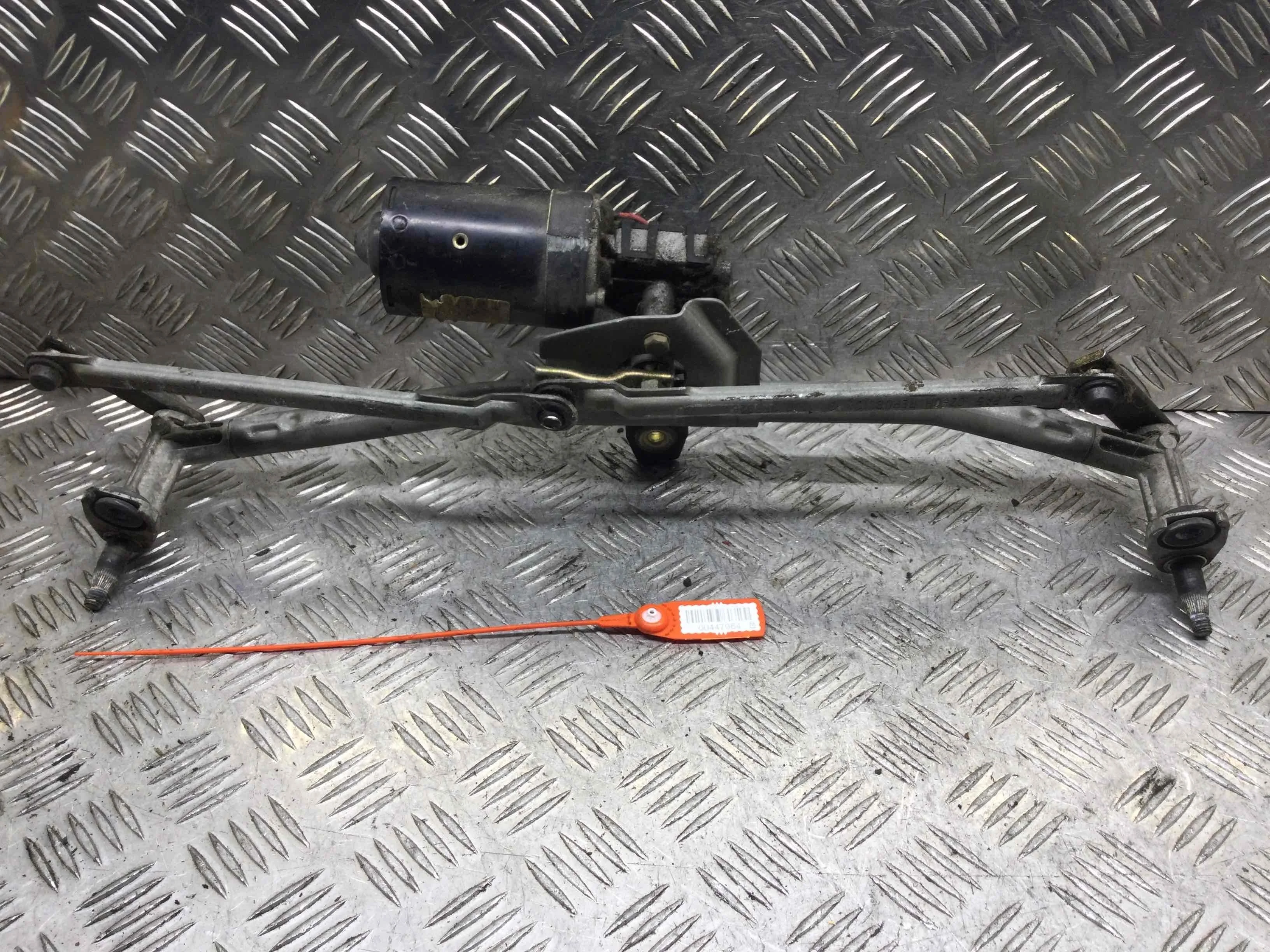 Механизм стеклоочистителя (трапеция дворников) Audi A3 8L [рестайлинг] (2000-2003) бензин 1.6 i Автомат Х/б