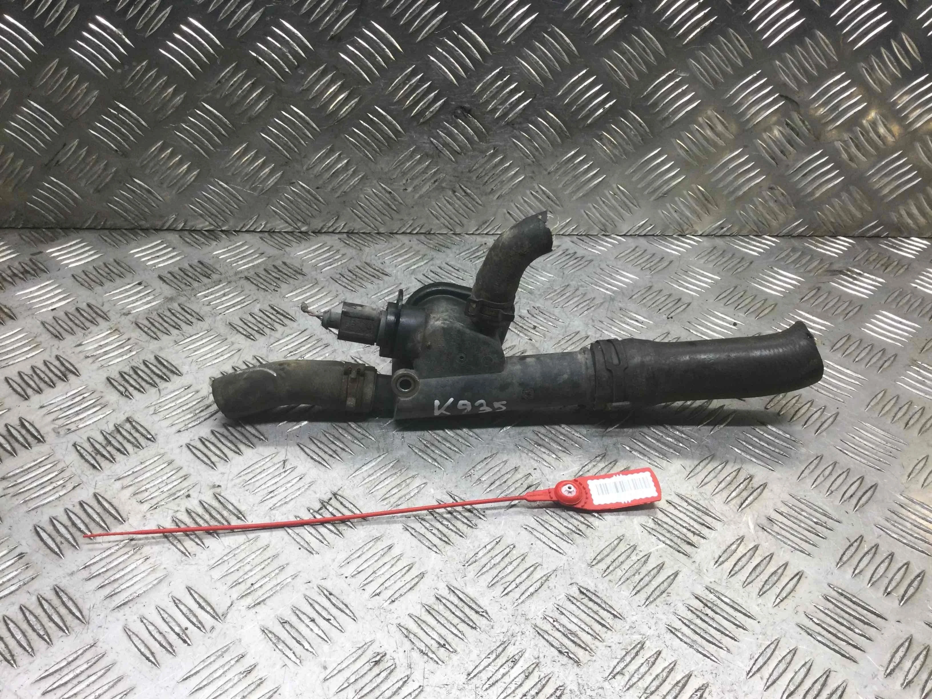 Фланец (тройник) системы охлаждения Volkswagen Touran 1 поколение [рестайлинг] (2006-2010) дизель 1.9 TDI Механика Минивэн