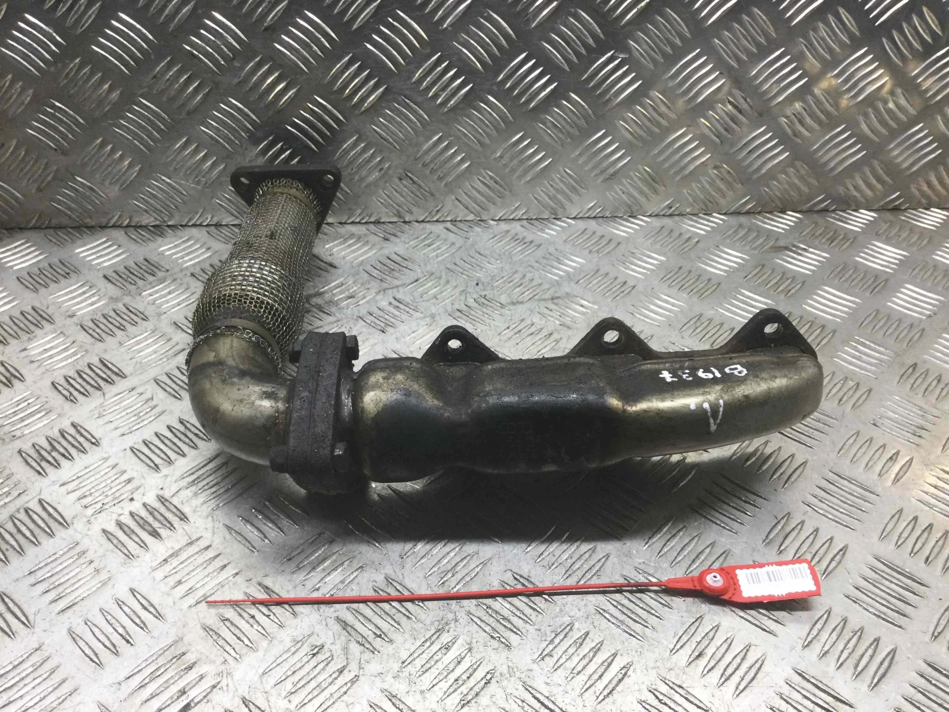 Коллектор выпускной Audi A4 B7 (2004-2008) дизель 2.5 TDI Вариатор Седан