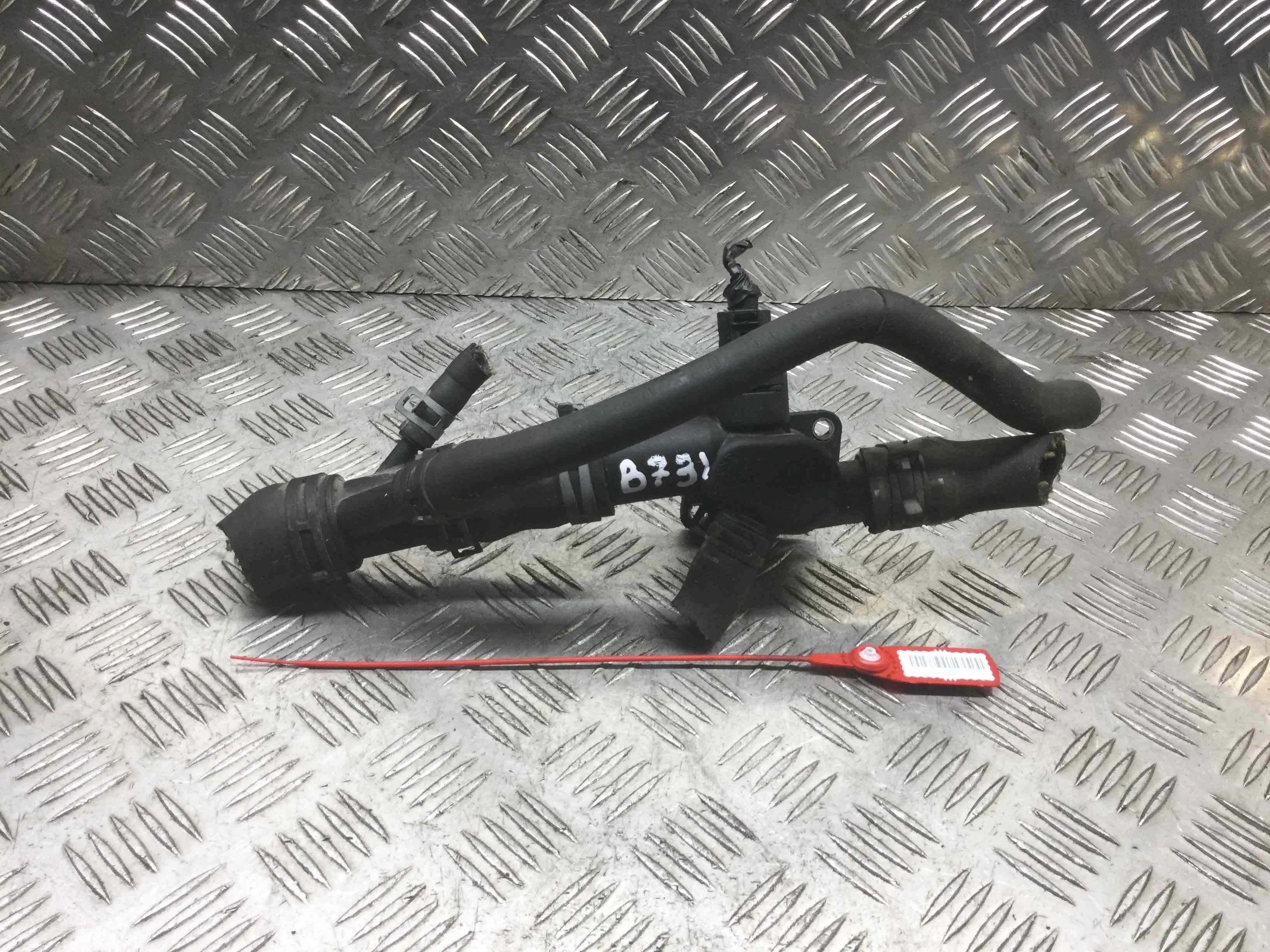 Фланец (тройник) системы охлаждения Volkswagen Beetle A4 (1997-2005) бензин 1.6 i Механика Х/б