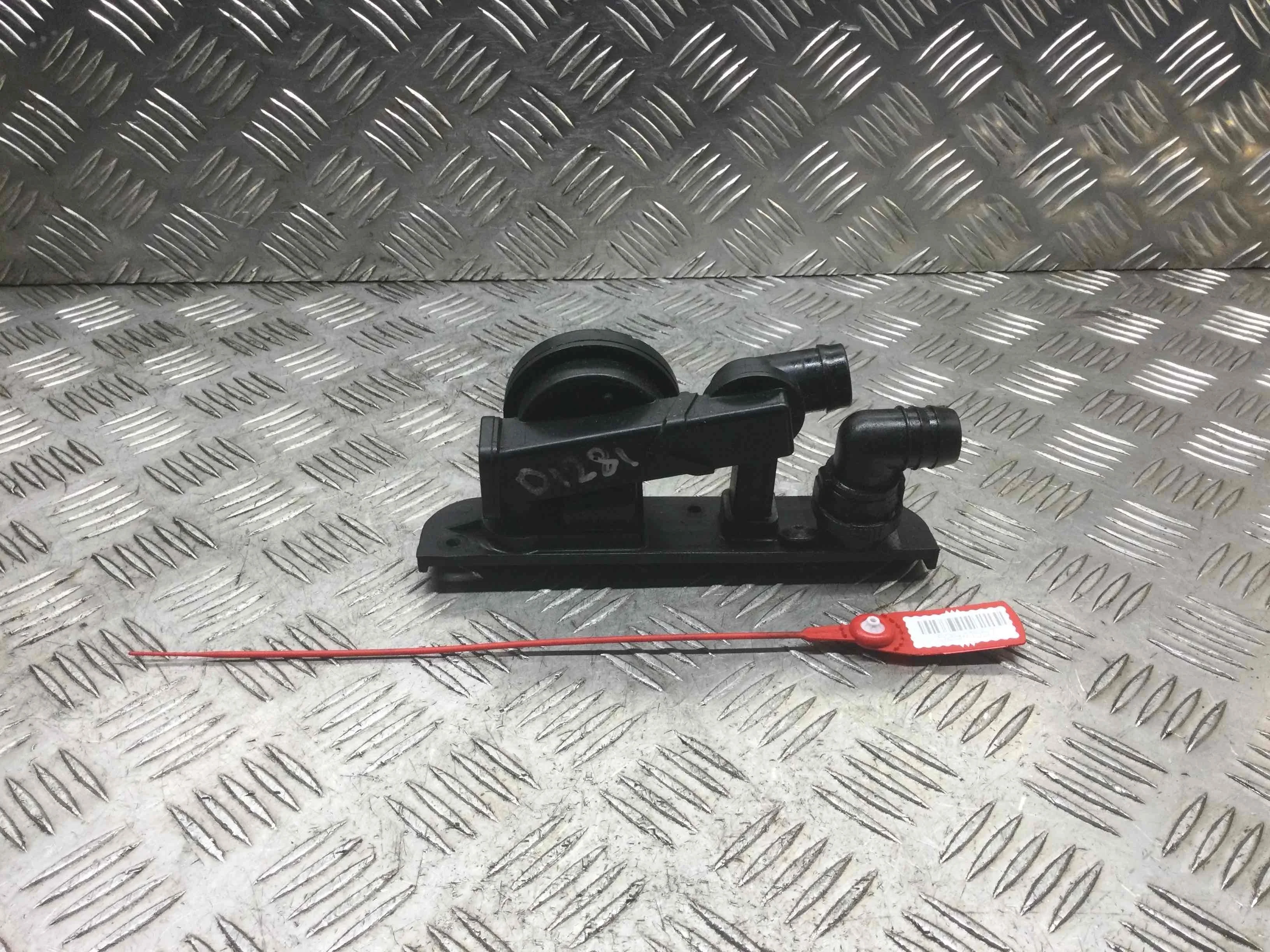 Маслоотделитель (сапун) Volkswagen Golf 5 поколение (2004-2009) бензин 2.0 i Механика Х/б