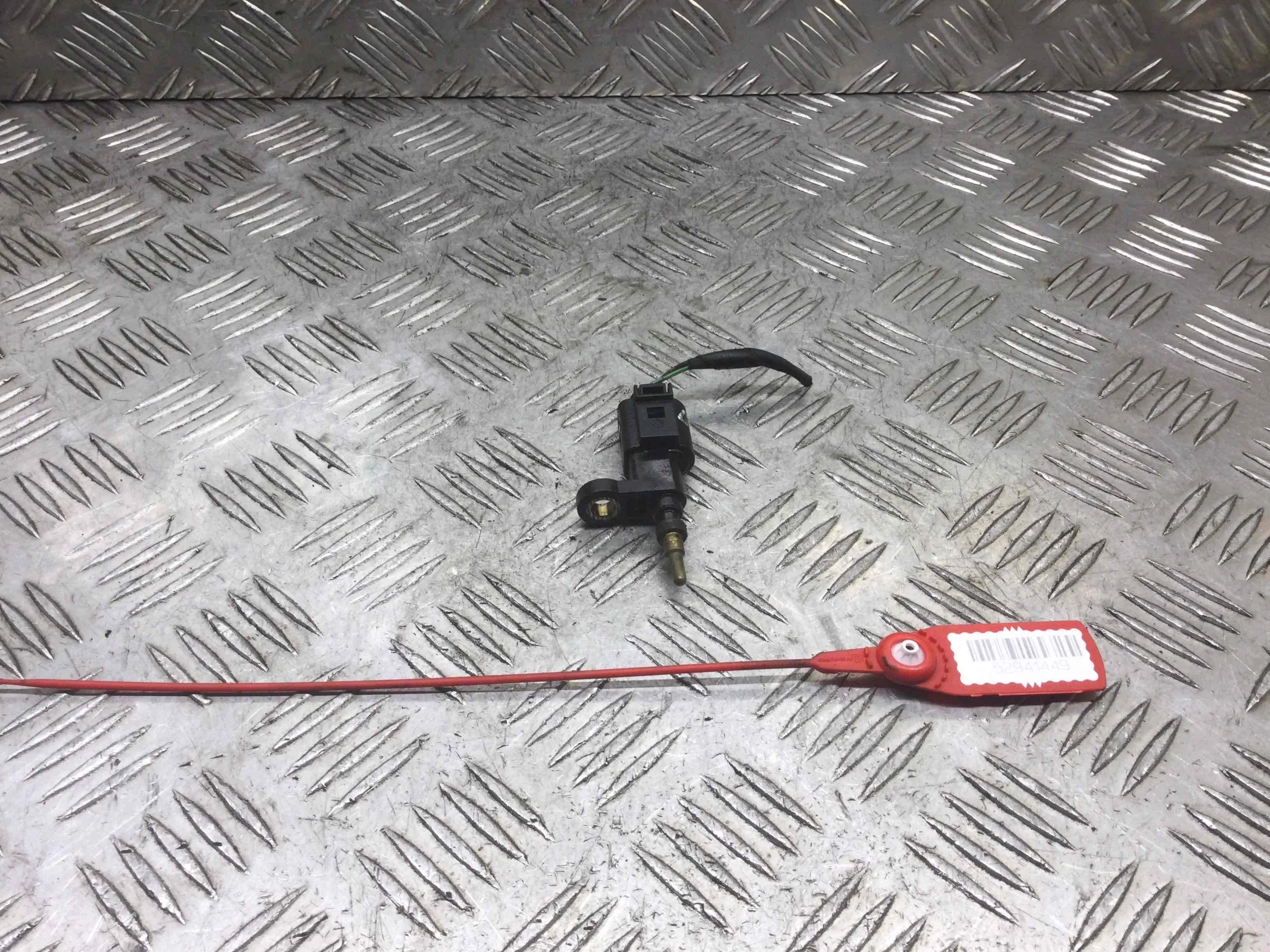 Датчик температуры охлаждающей жидкости Skoda Fabia 2 поколение (2007-2010) бензин 1.2 i Механика Универсал