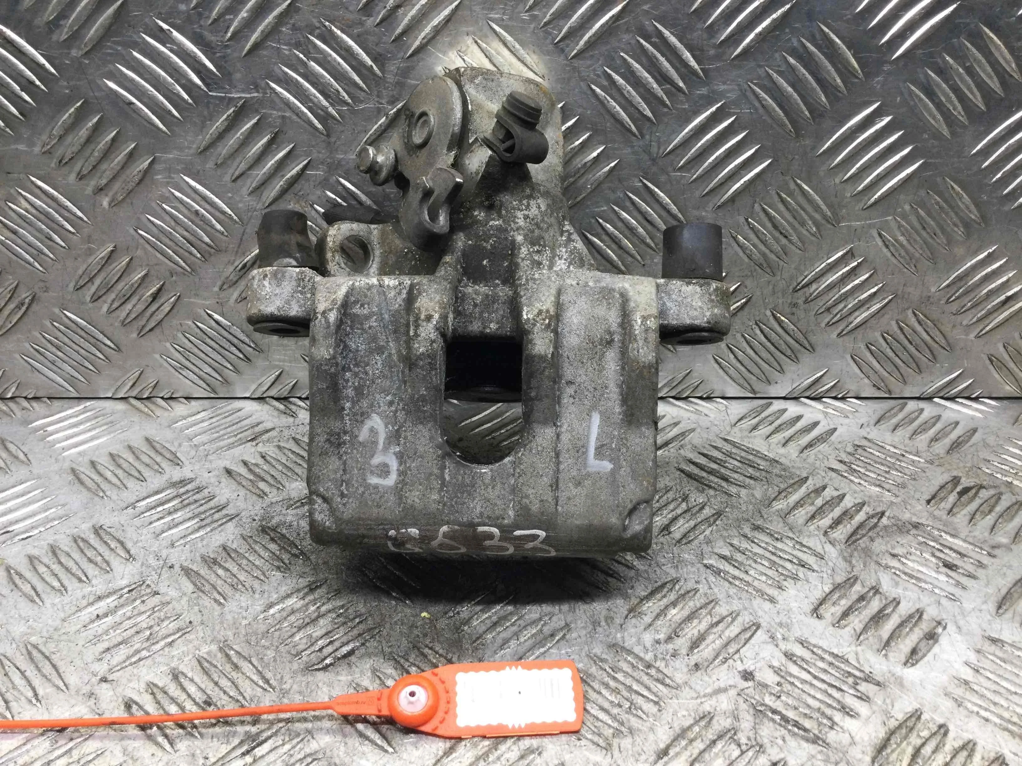 Суппорт задний левый Volvo V50 1 поколение 2003-2007 дизель 2.0 TDCi Механика Универсал