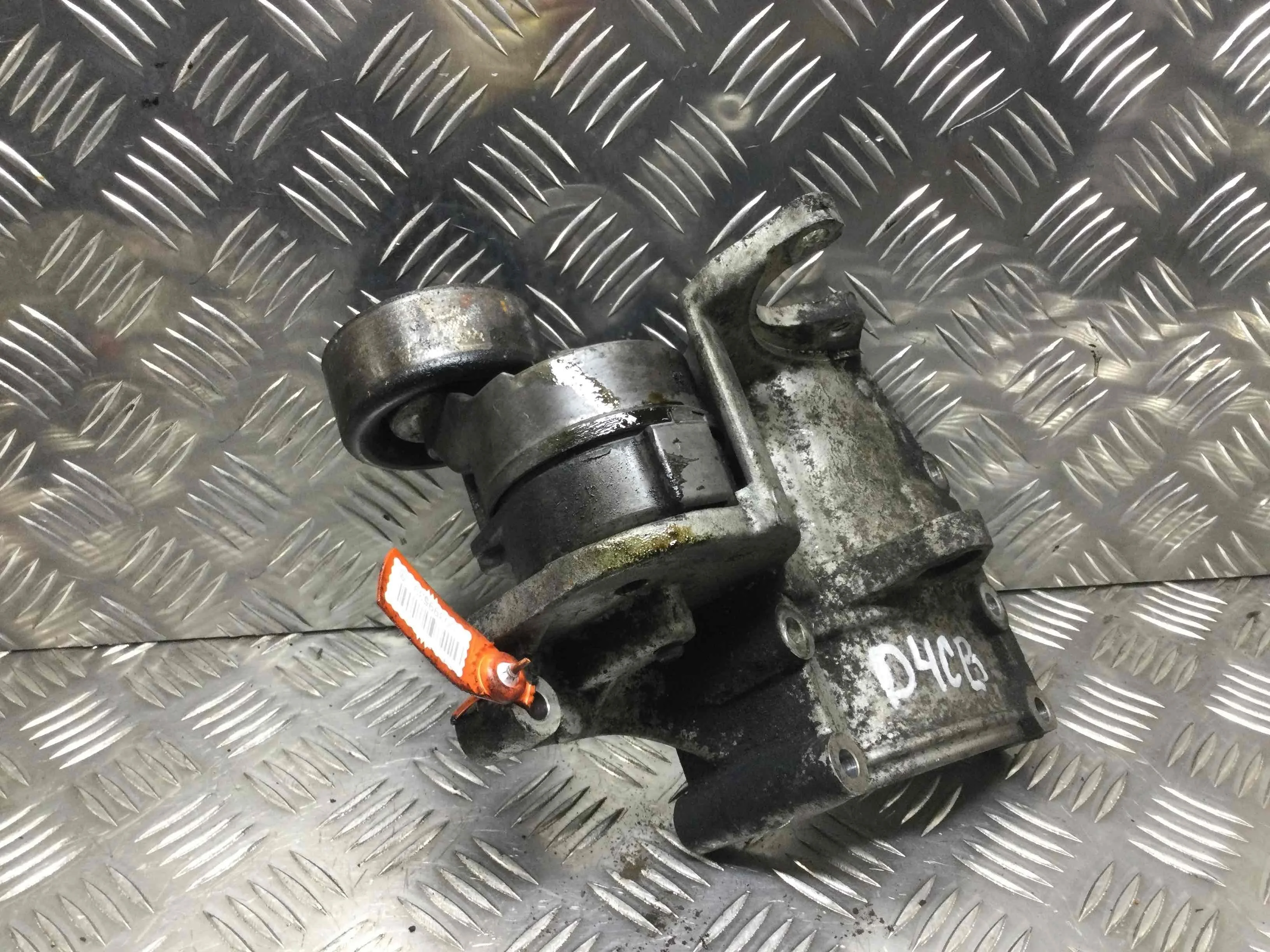 Натяжитель ремня генератора Kia Sorento 1 поколение (2002-2006) дизель 2.5 CRDi Автомат