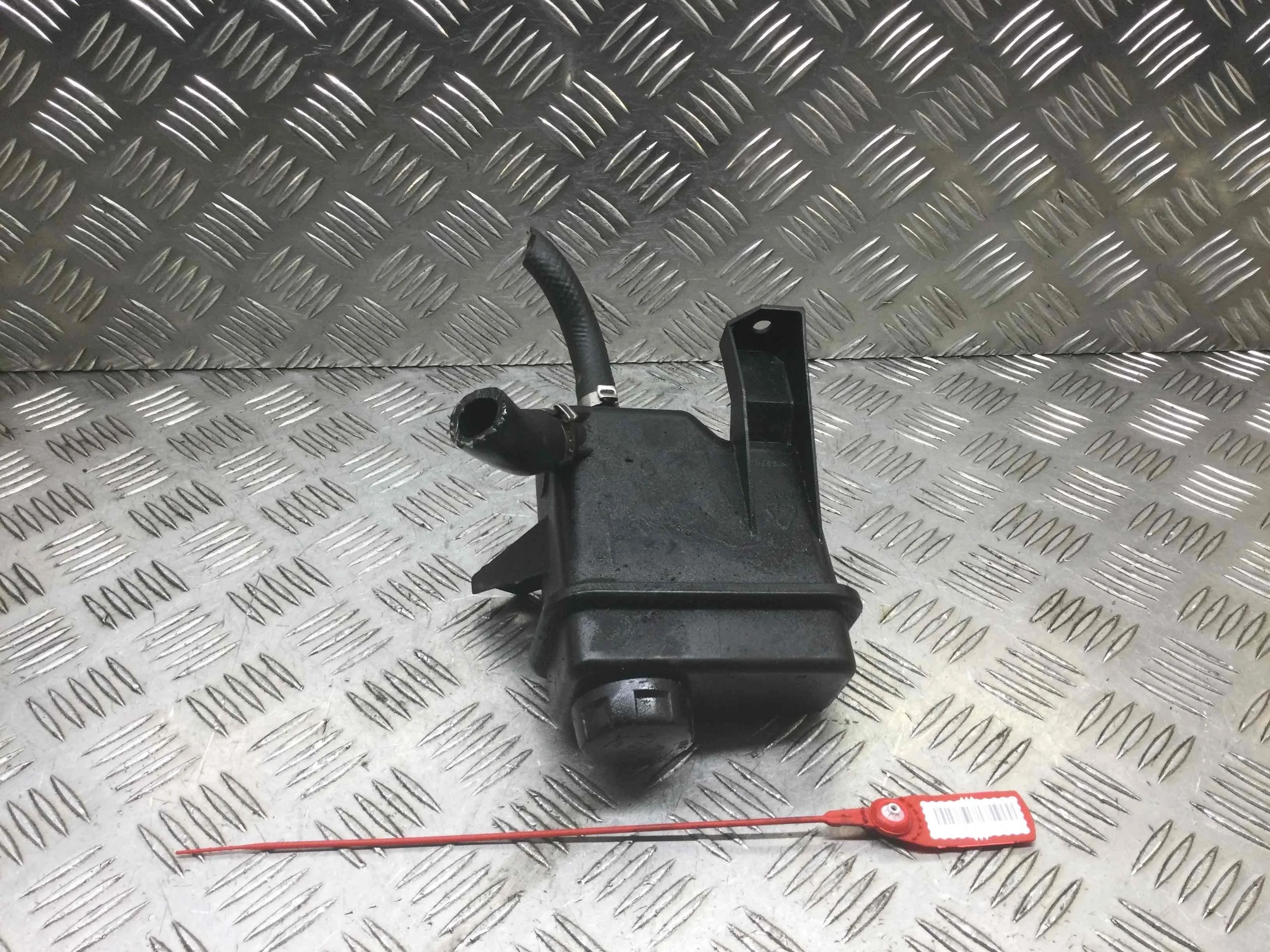 Бачок гидроусилителя Volvo V40 1 поколение (1996-2000) бензин 1.8 i Механика Универсал