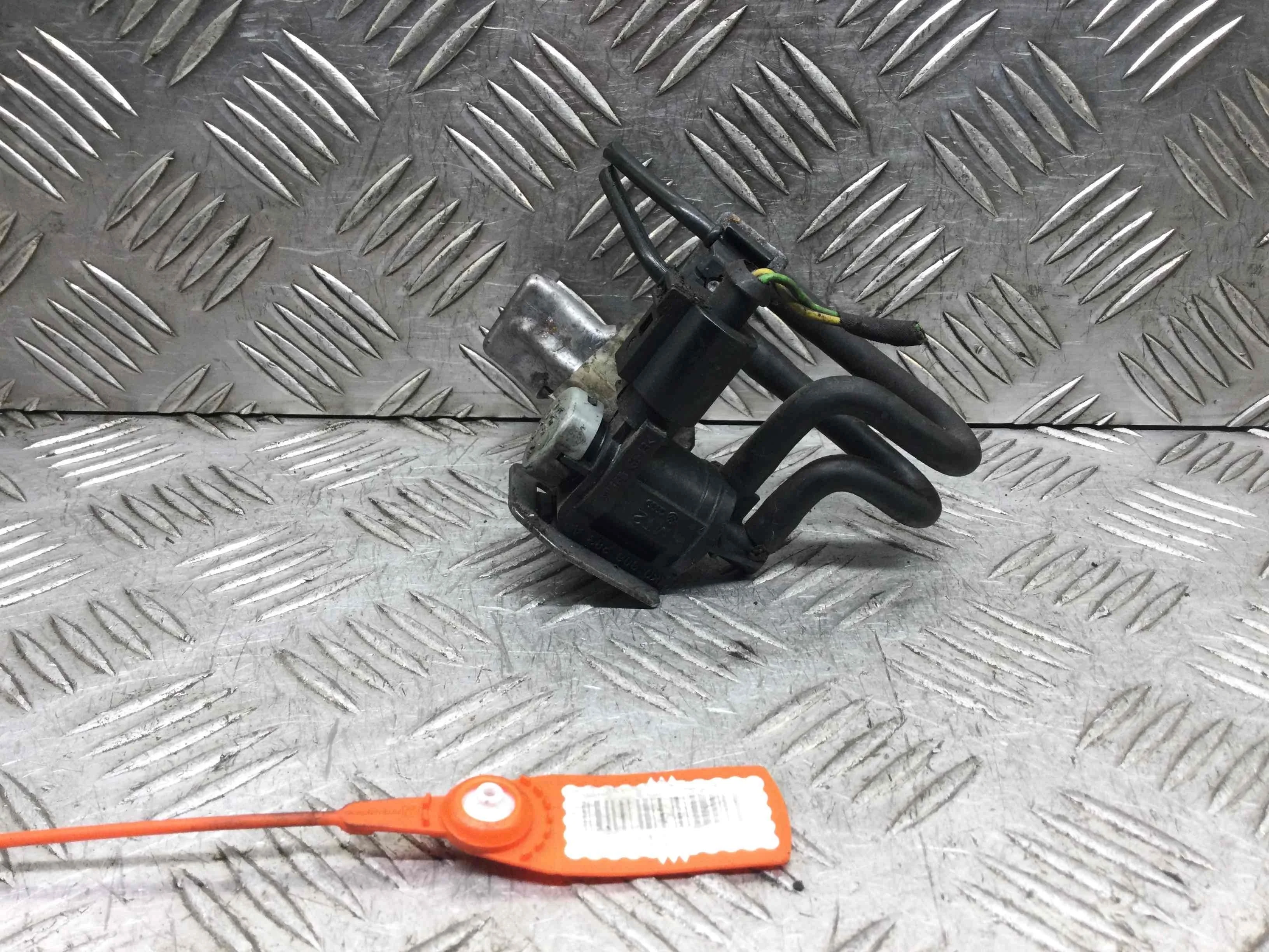 Клапан электромагнитный Volkswagen Golf 6 поколение (2008-2015) дизель 2.0 TDI DSG Универсал