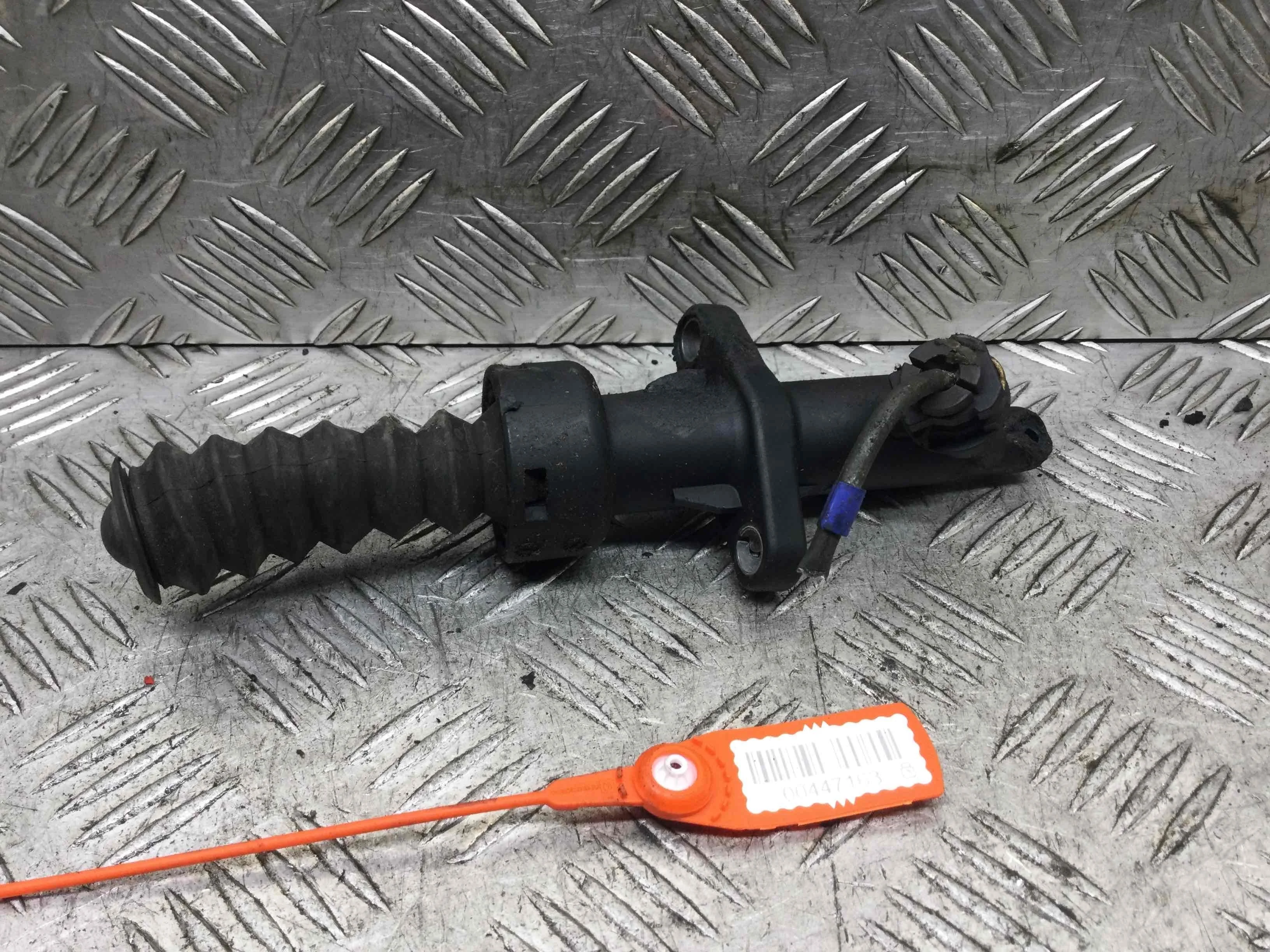 Цилиндр сцепления рабочий Citroen C4 1 поколение [рестайлинг] 2008 - 2010 бензин 1.6 i Механика Х/б