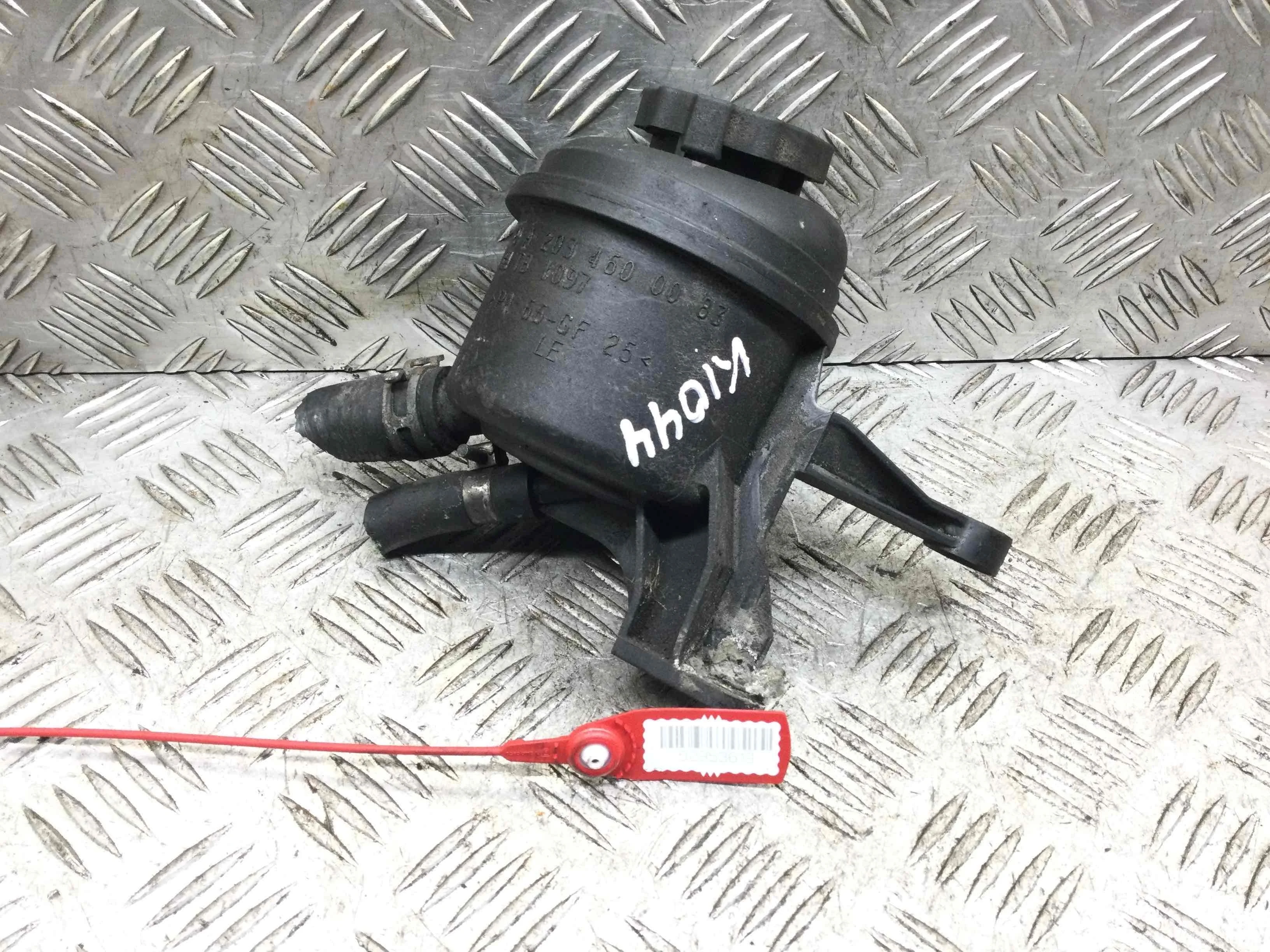 Бачок гидроусилителя Mercedes E-klasse E-klasse (W211) 2002 - 2009 дизель 2.2 CDI Автомат Седан