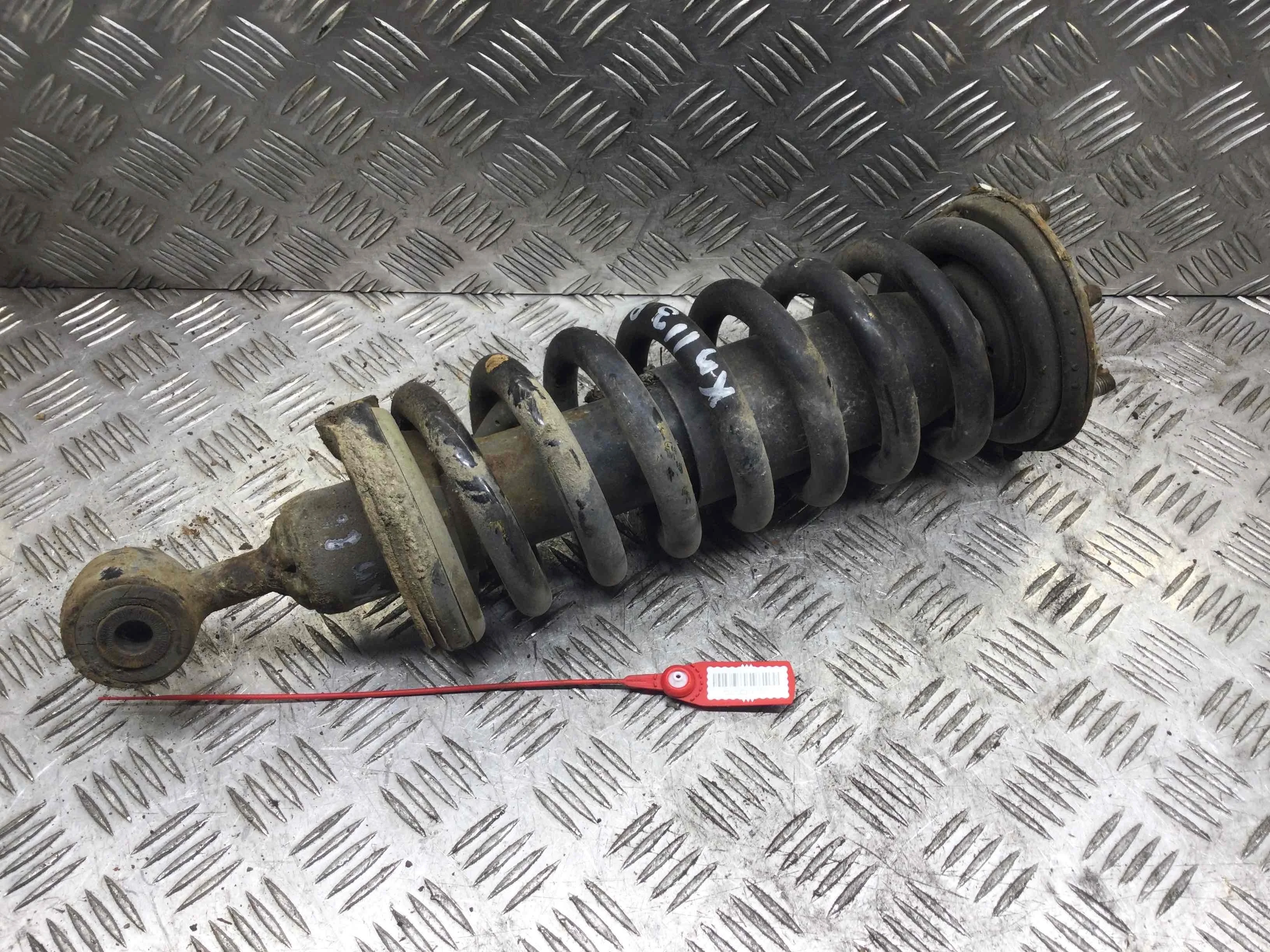 Стойка передняя правая Nissan Navara D40 (2005-2010) дизель 2.5 DCI Механика