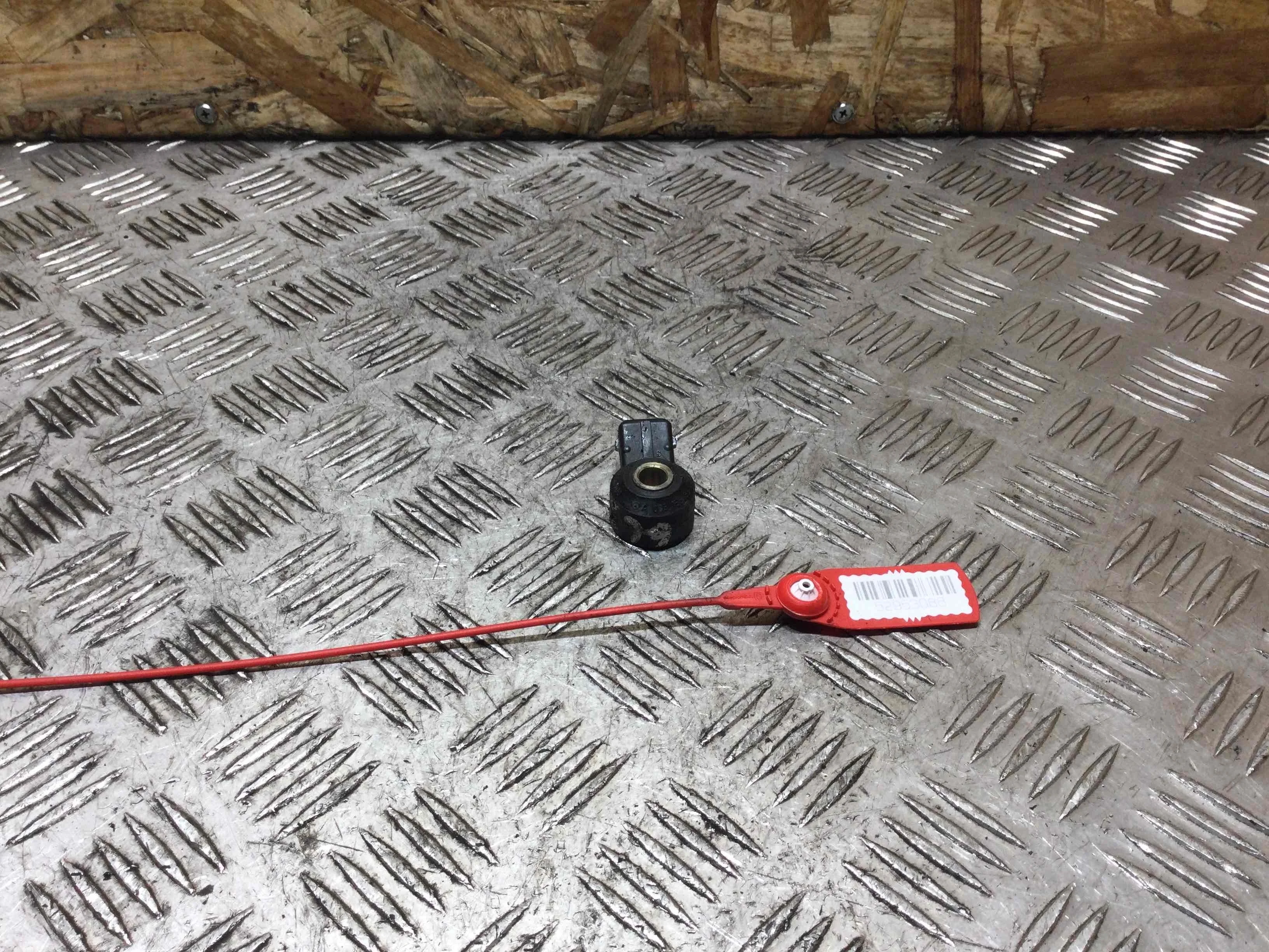 Датчик детонации Mercedes E-klasse E-klasse (W210) 1995 - 2003 бензин 2.3 i Автомат Седан