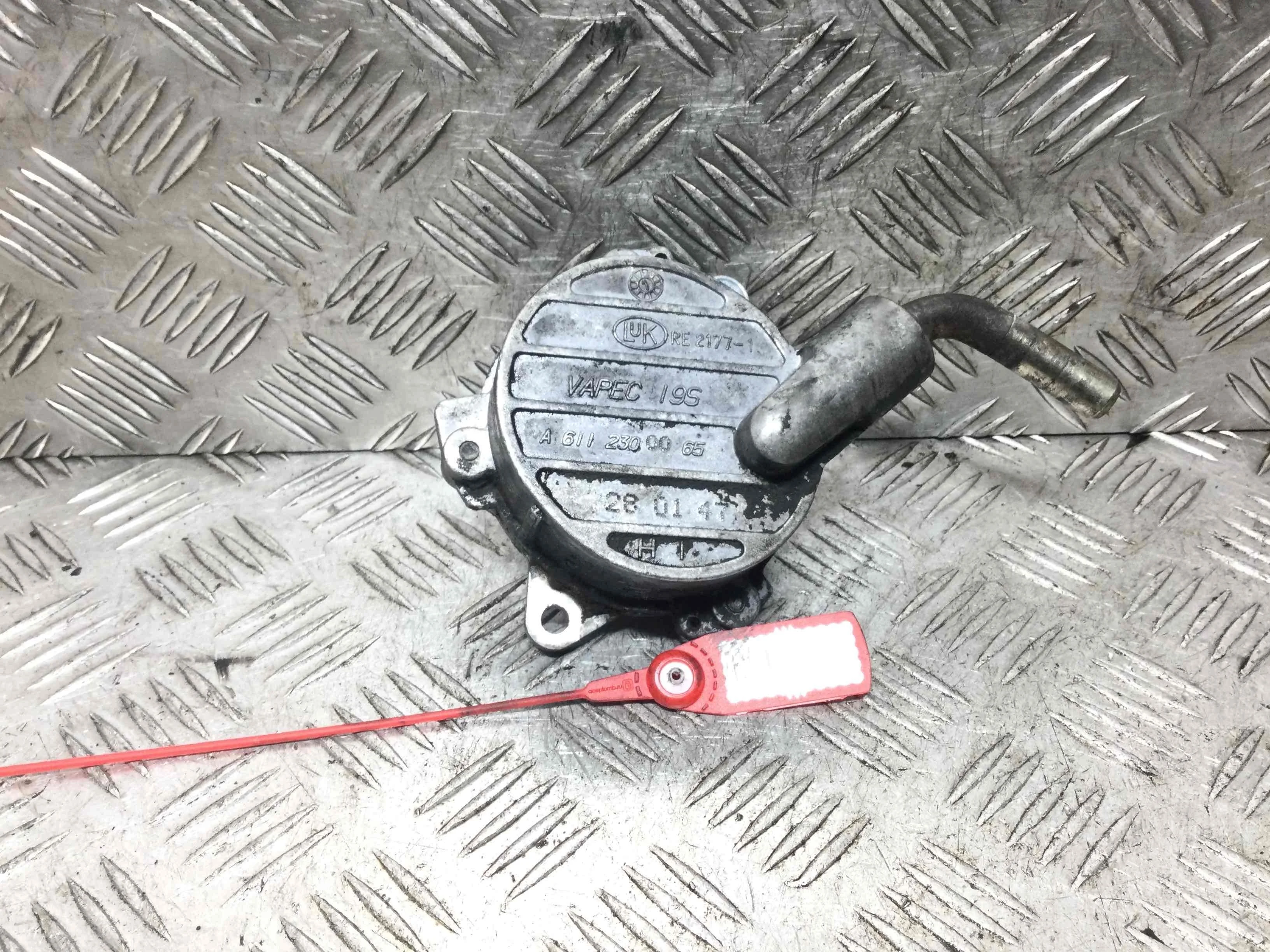 Насос вакуумный Mercedes C-klasse W203/S203/CL203 (2000-2004) дизель 2.2 CDI Автомат Седан