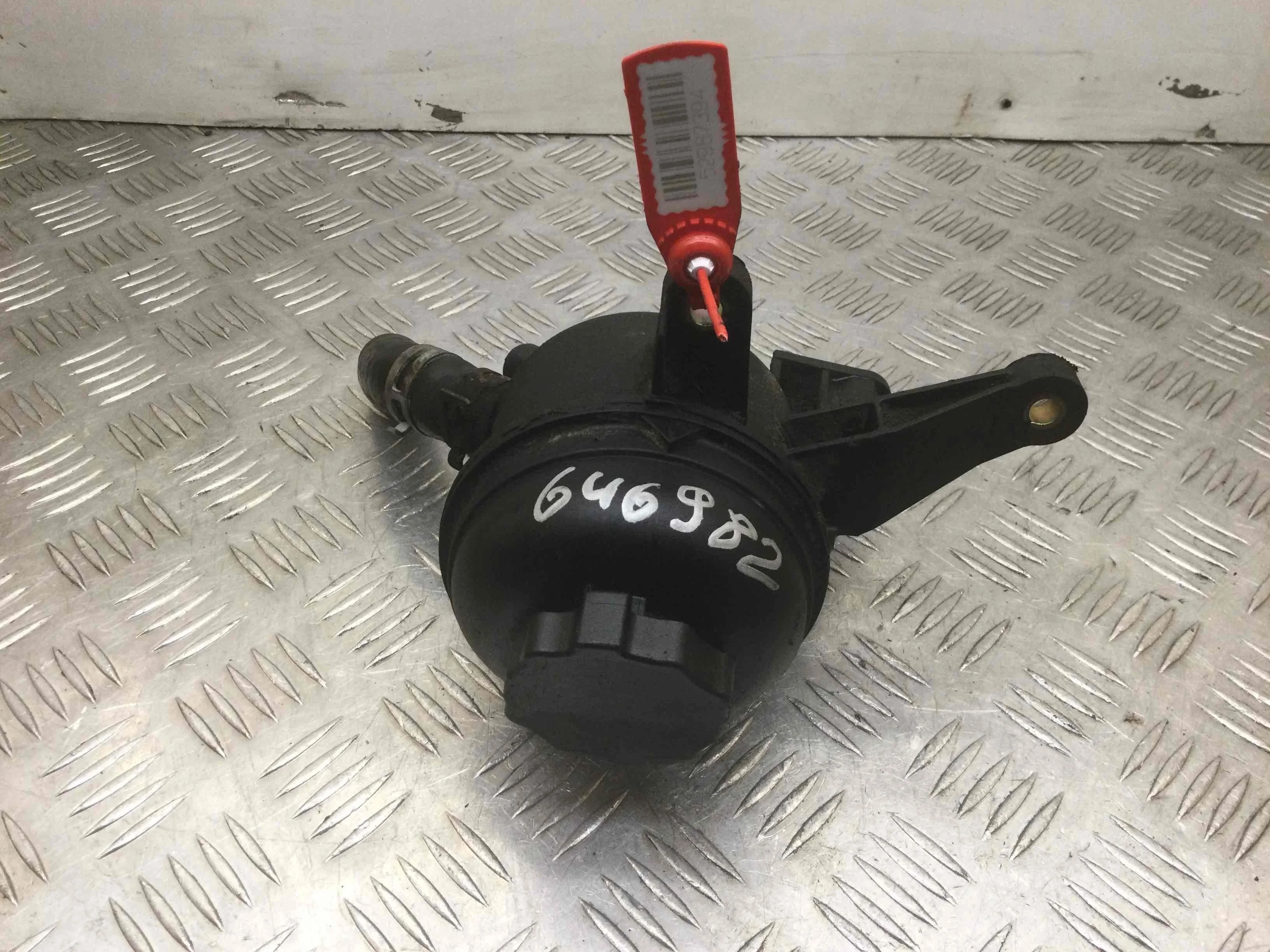 Бачок гидроусилителя Mercedes Vito W639 (2003-2010) дизель 2.2 CDI Механика Микроавтобус