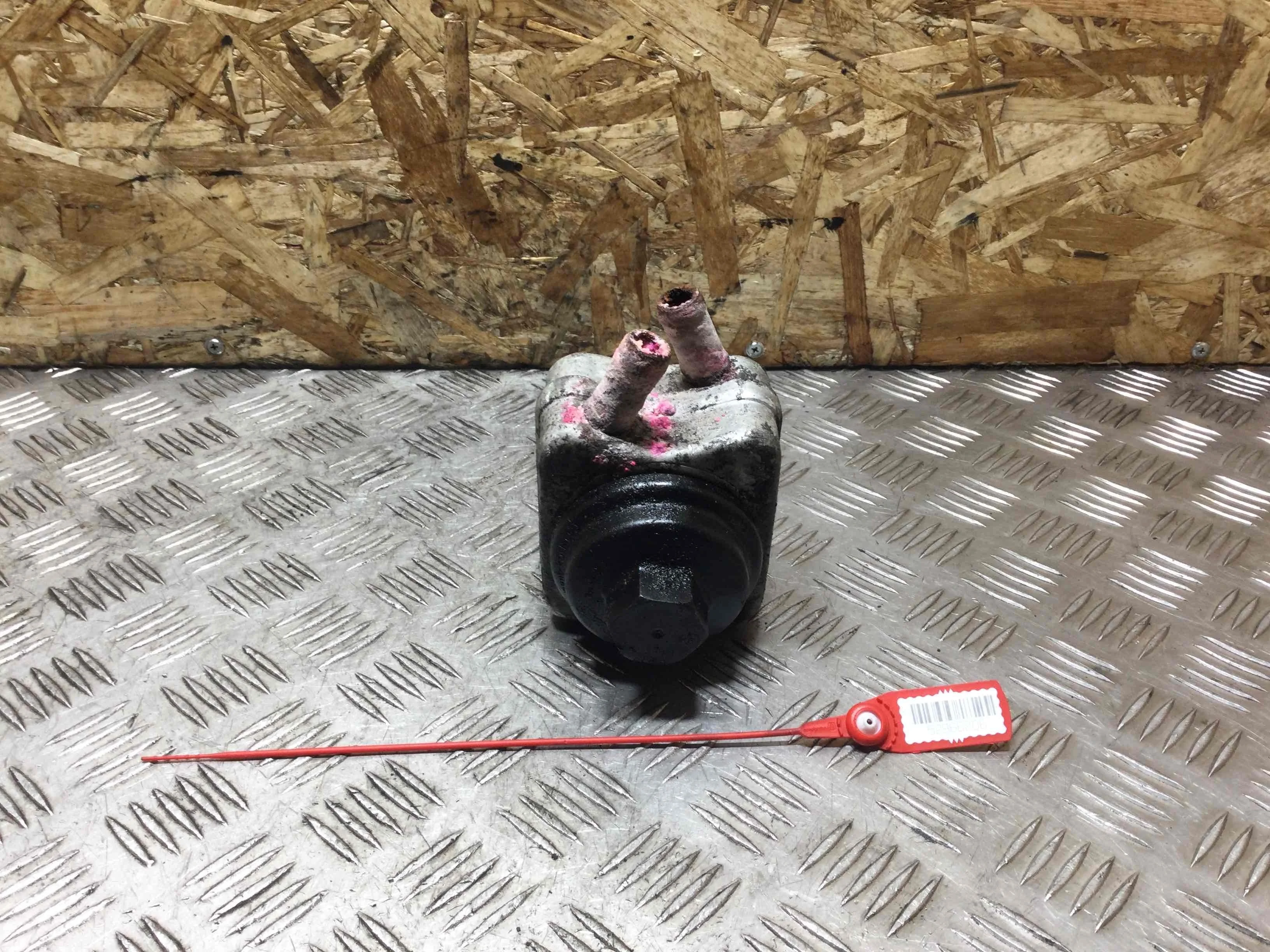 Теплообменник масляного фильтра Volkswagen Passat B6 (2005-2010) дизель 1.9 TDI DSG Минивэн