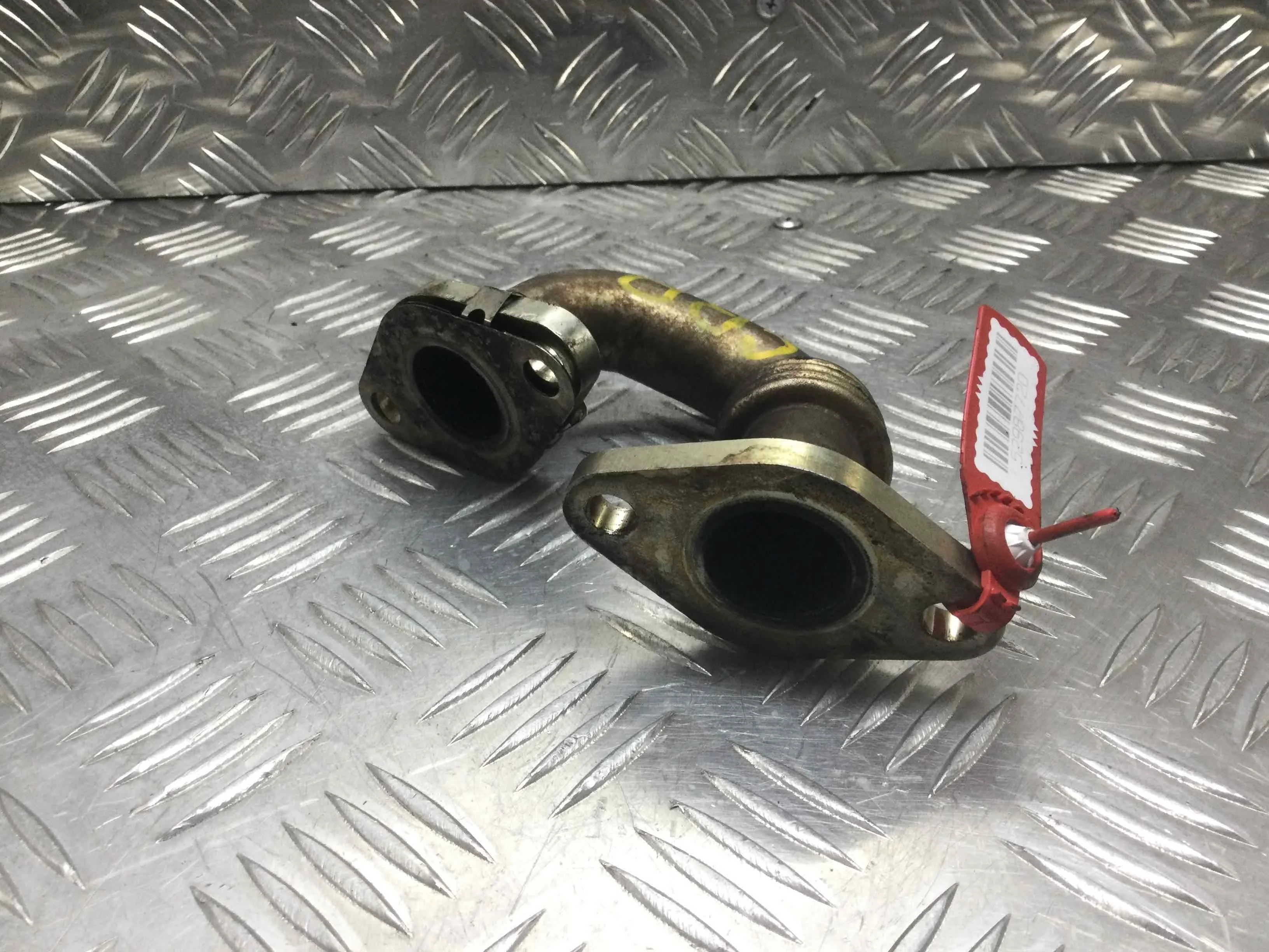 Трубка системы рециркуляции EGR Volkswagen Passat B6 (2005-2010) дизель 2.0 TDI Механика Седан