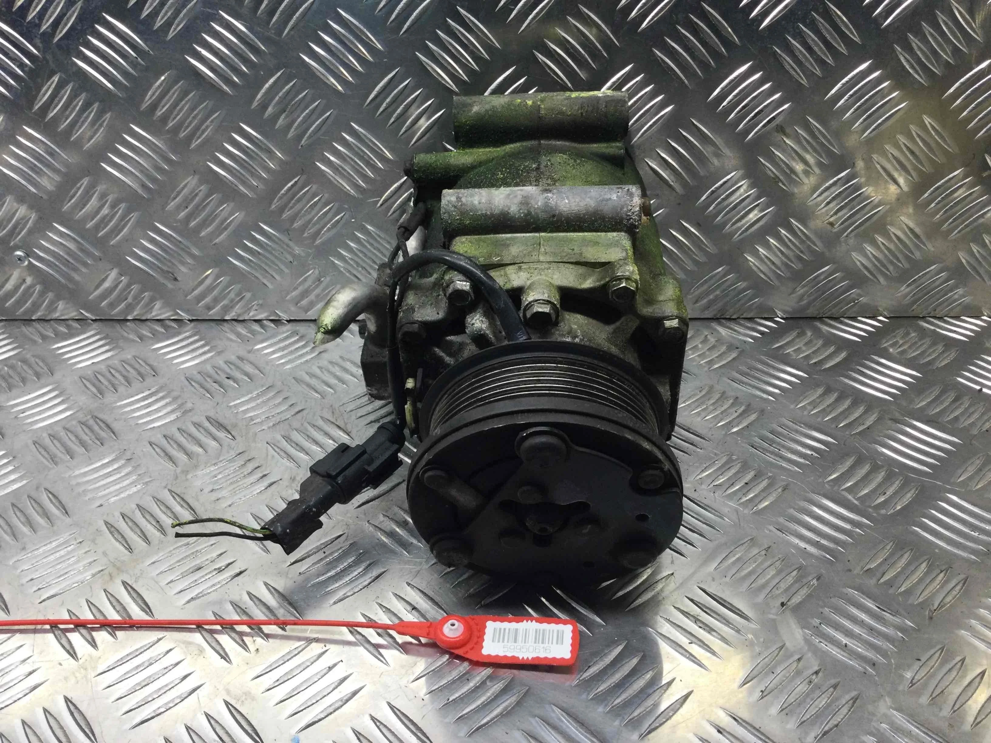 Компрессор кондиционера Ford Focus 1 поколение [рестайлинг] (2001-2005) дизель 1.8 TDCi Механика Универсал