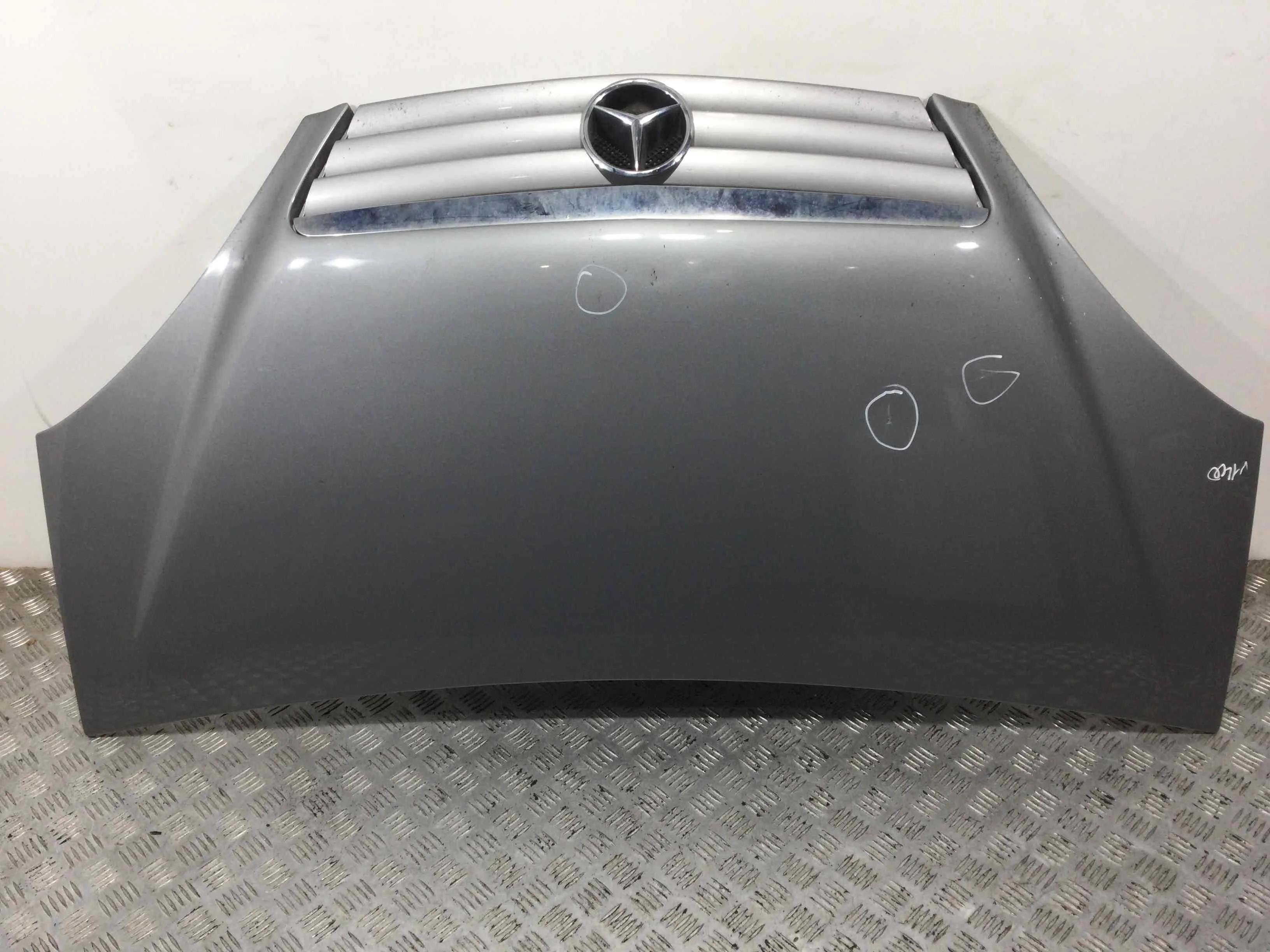 Капот Mercedes A-klasse W168 [рестайлинг] (2001-2004) бензин 1.6 i Механика Х/б