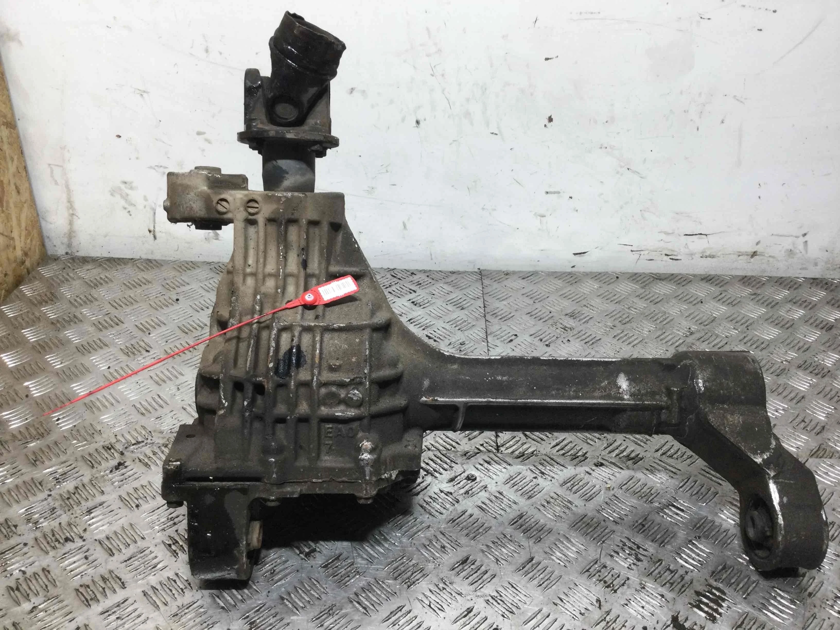 Редуктор переднего моста Nissan Navara D40 (2005-2010) дизель 2.5  Механика