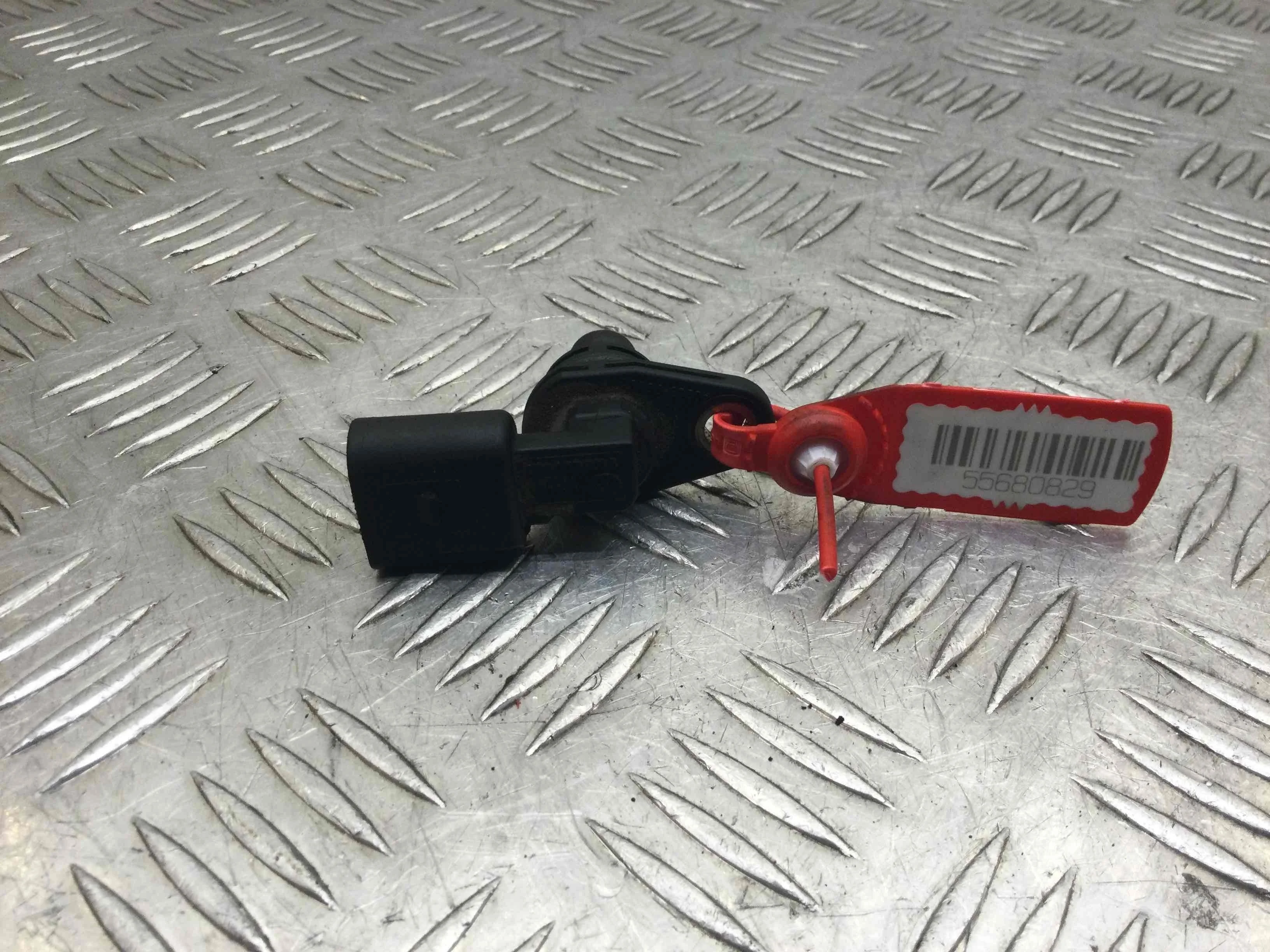 Датчик распредвала Volkswagen Golf 4 поколение (1997-2004) бензин 1.4 i Механика Х/б