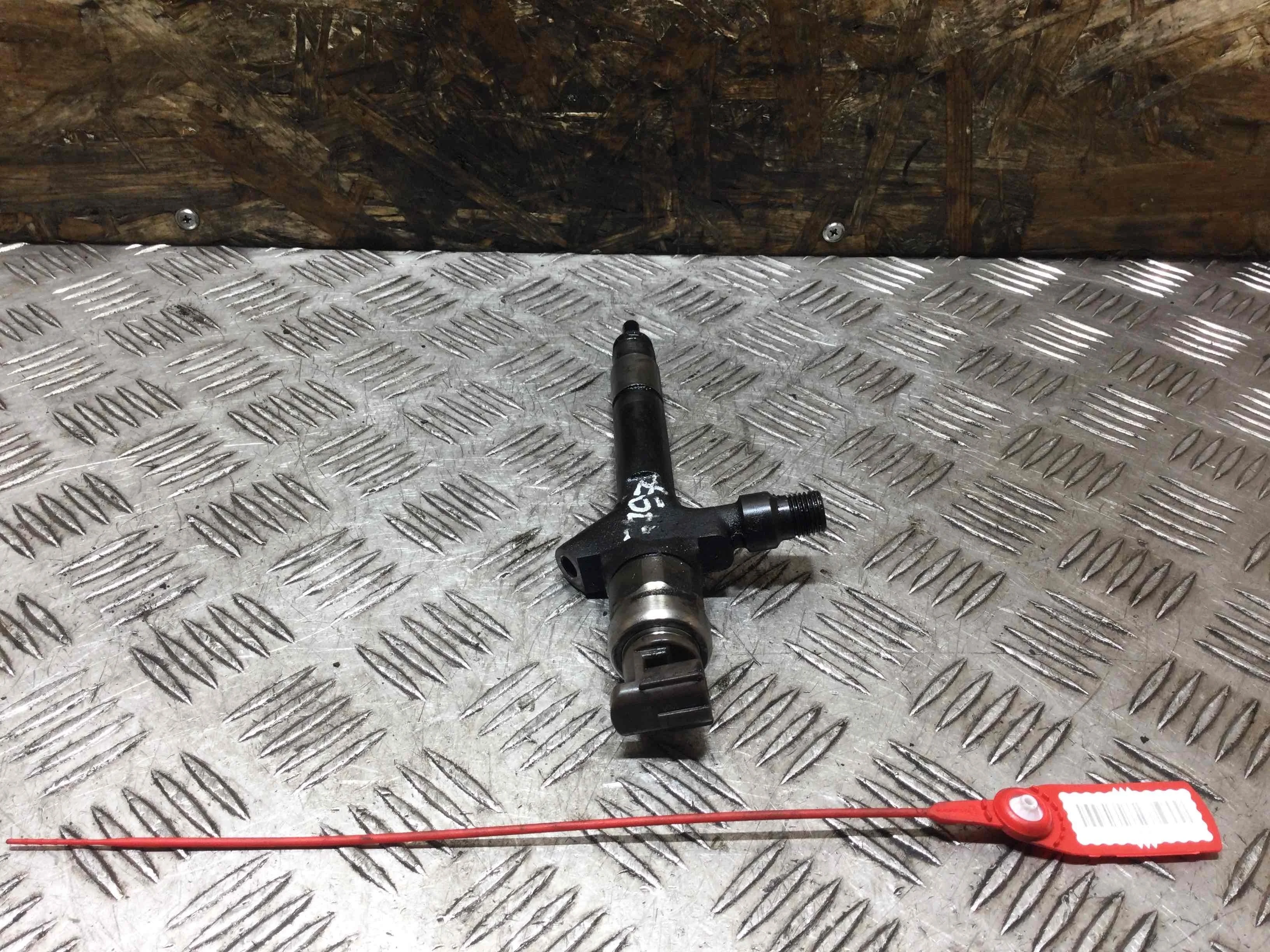 Форсунка Mazda 5 1 поколение (2005-2008) дизель 2.0 CD Механика Минивэн