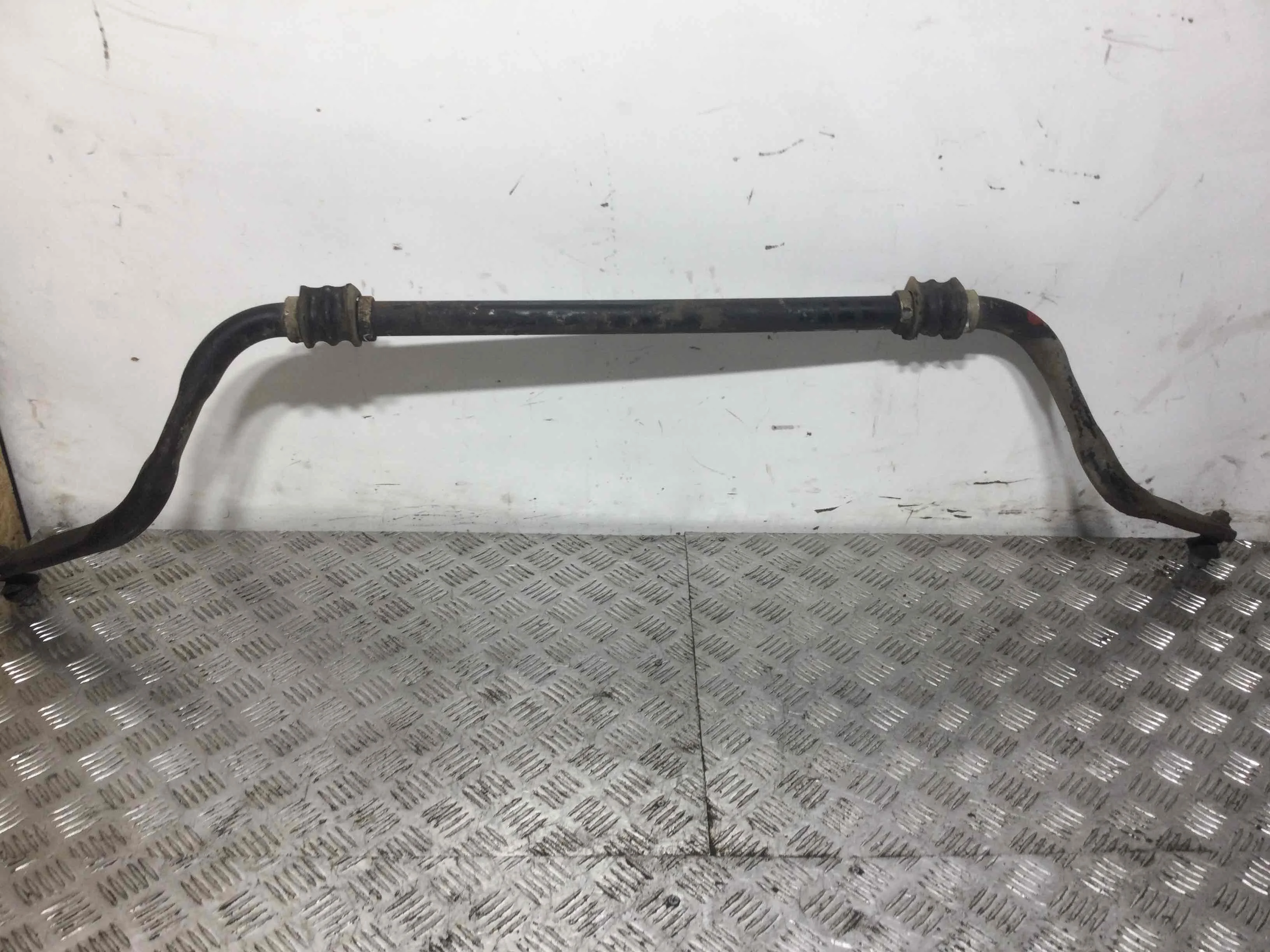 Стабилизатор подвески (поперечной устойчивости) передний Nissan Navara D40 (2005-2010) дизель 2.5  Механика