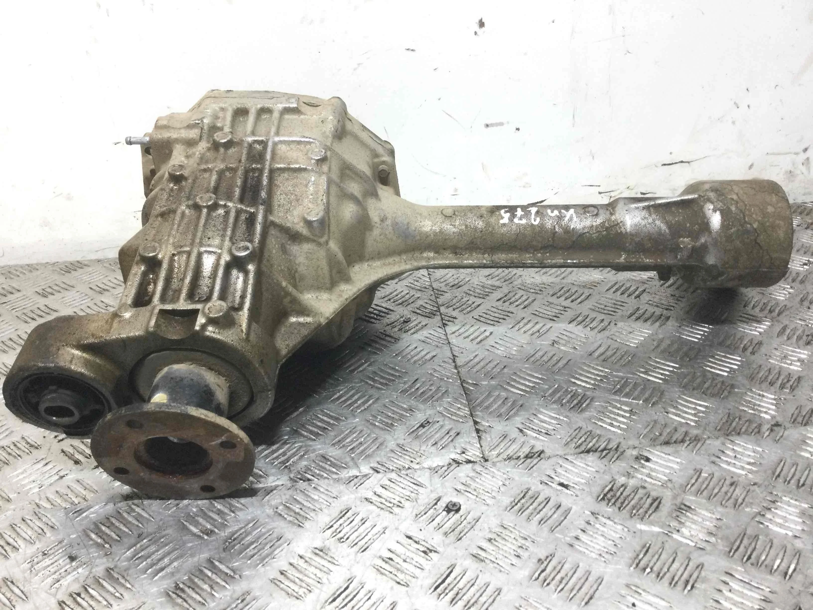 Редуктор переднего моста Nissan Navara D40 (2005-2010) дизель 2.5  Механика