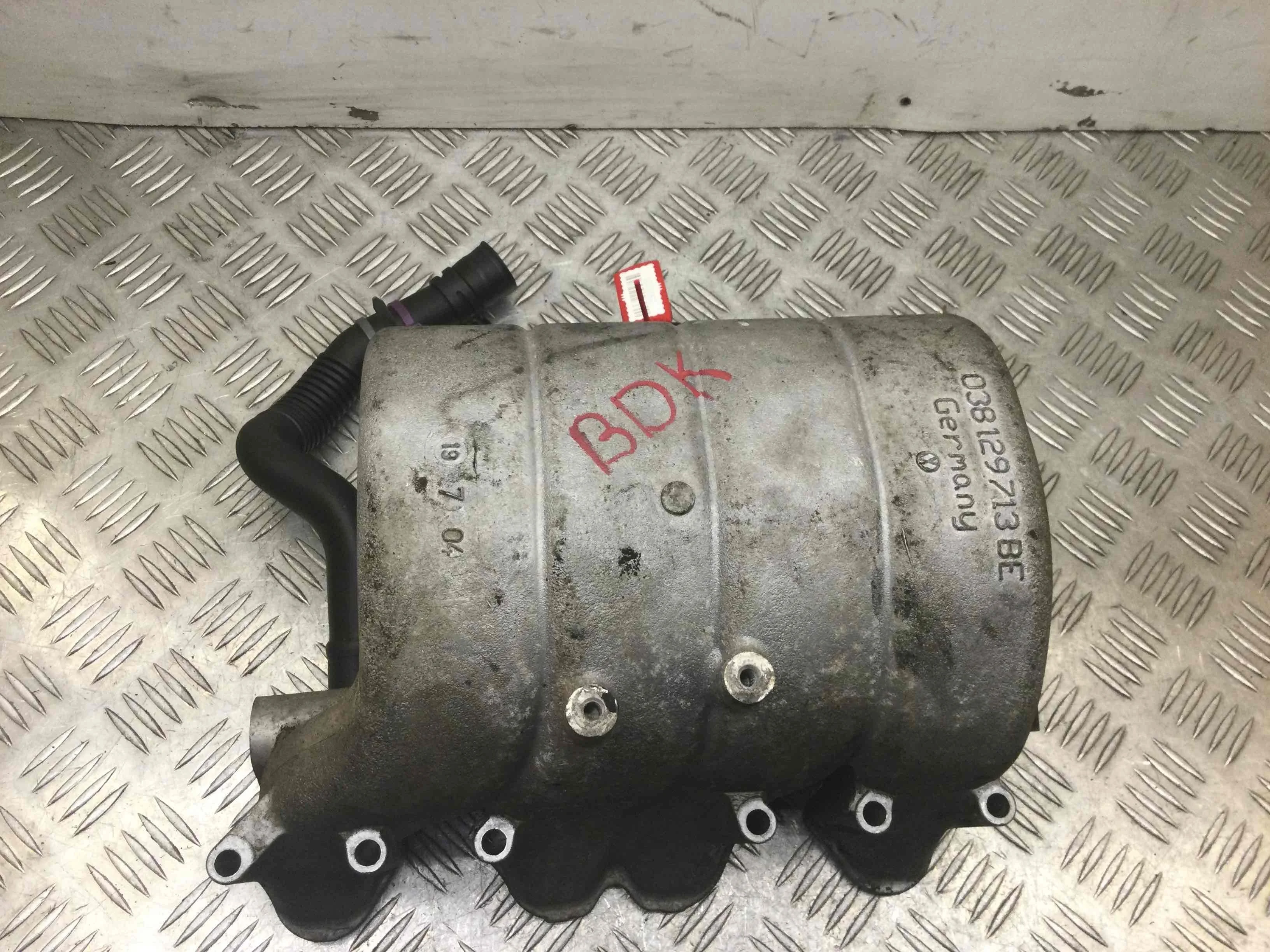 Коллектор впускной Volkswagen Golf 5 поколение (2004-2009) дизель 2.0 SDI Механика Х/б