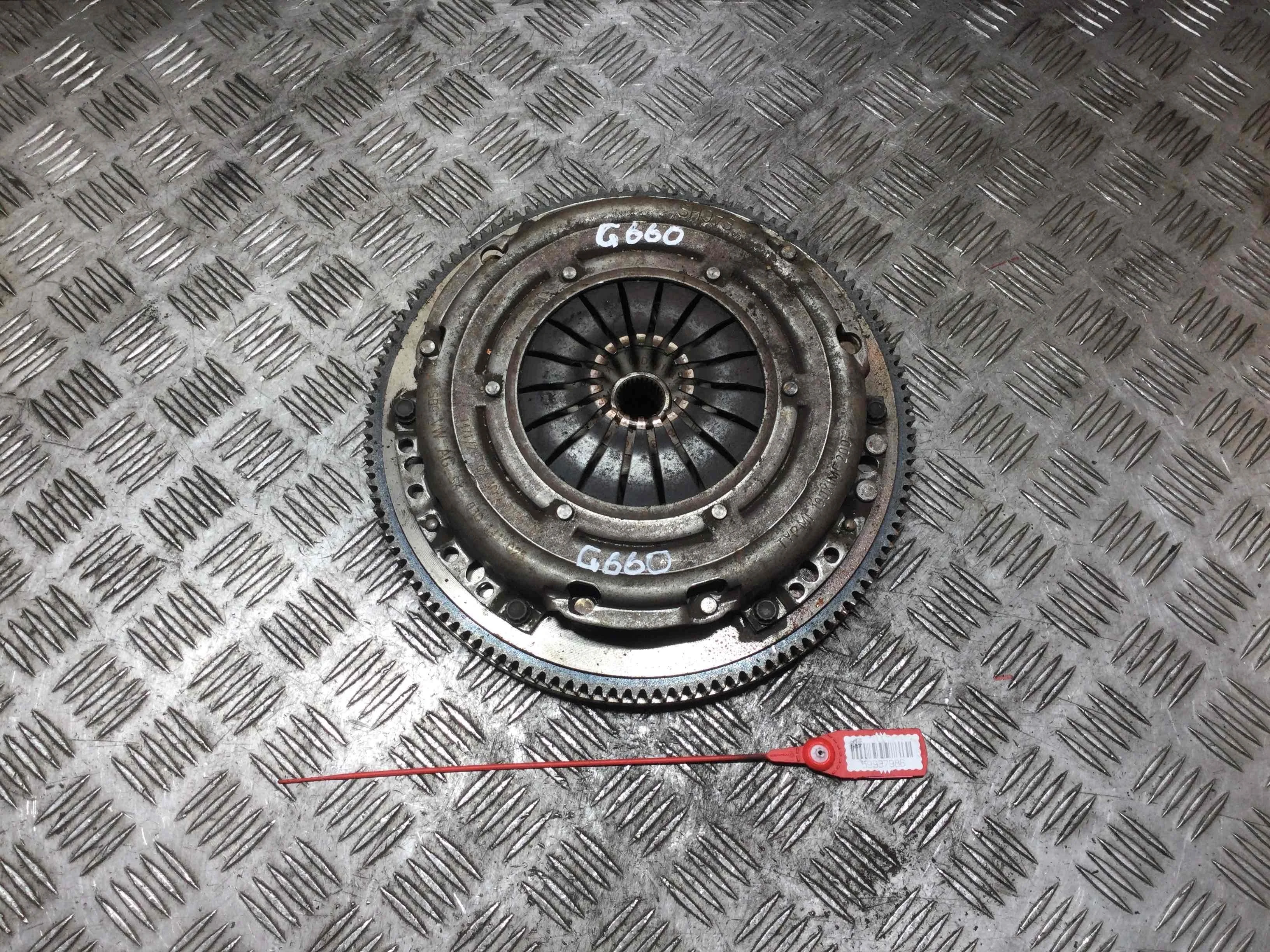 Маховик Volkswagen Polo 3 поколение (1994-2001) бензин 1.2 i Механика